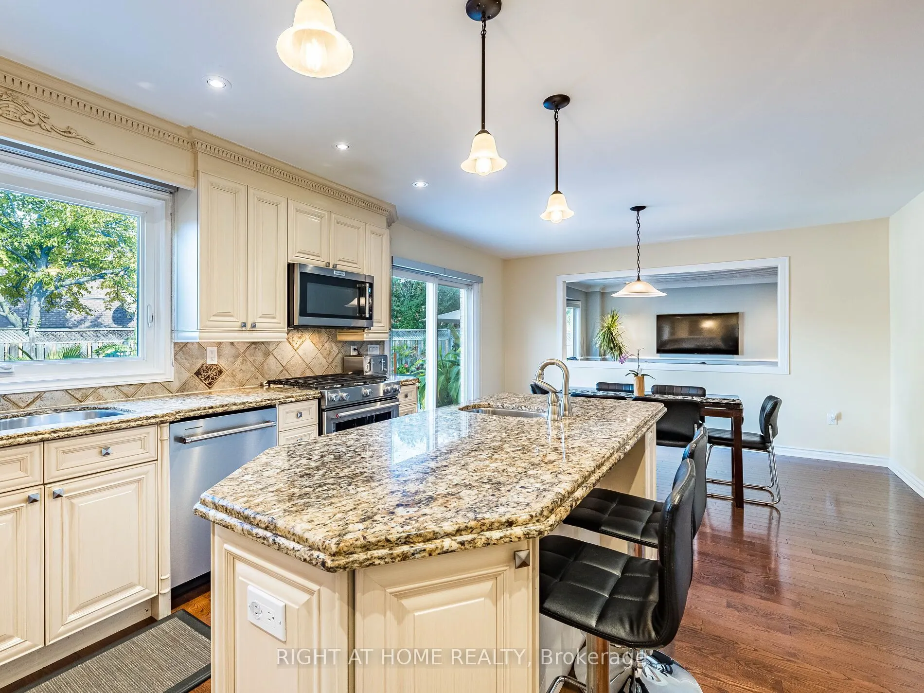 1477 Ballantrae Drive