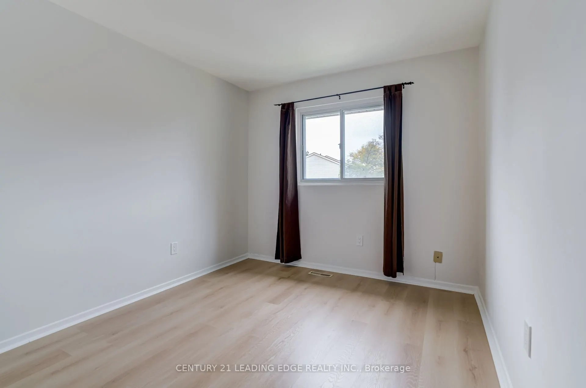 2779 GANANOQUE Drive, #93