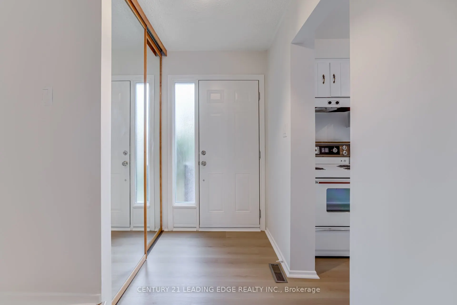 2779 GANANOQUE Drive, #93