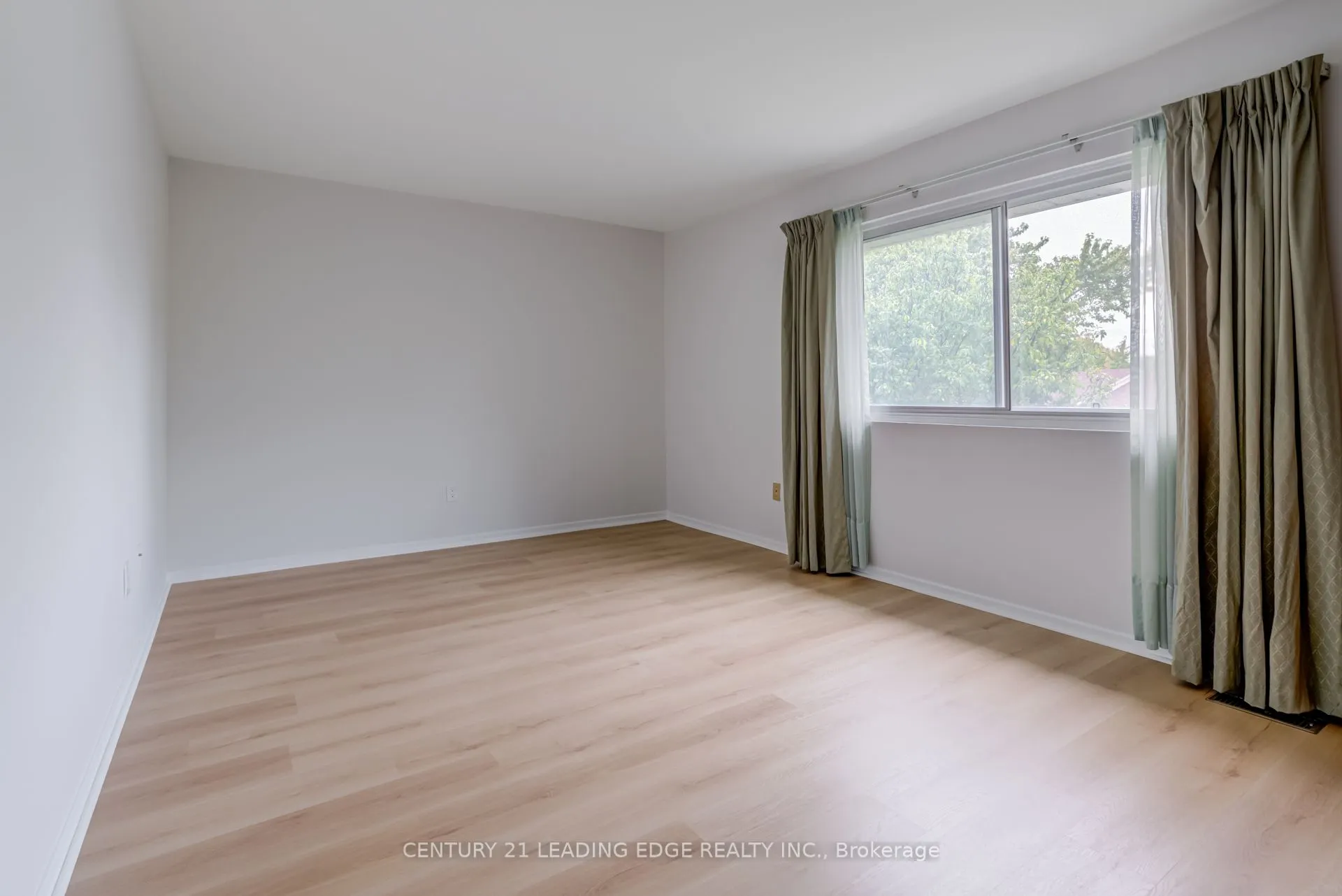 2779 GANANOQUE Drive, #93