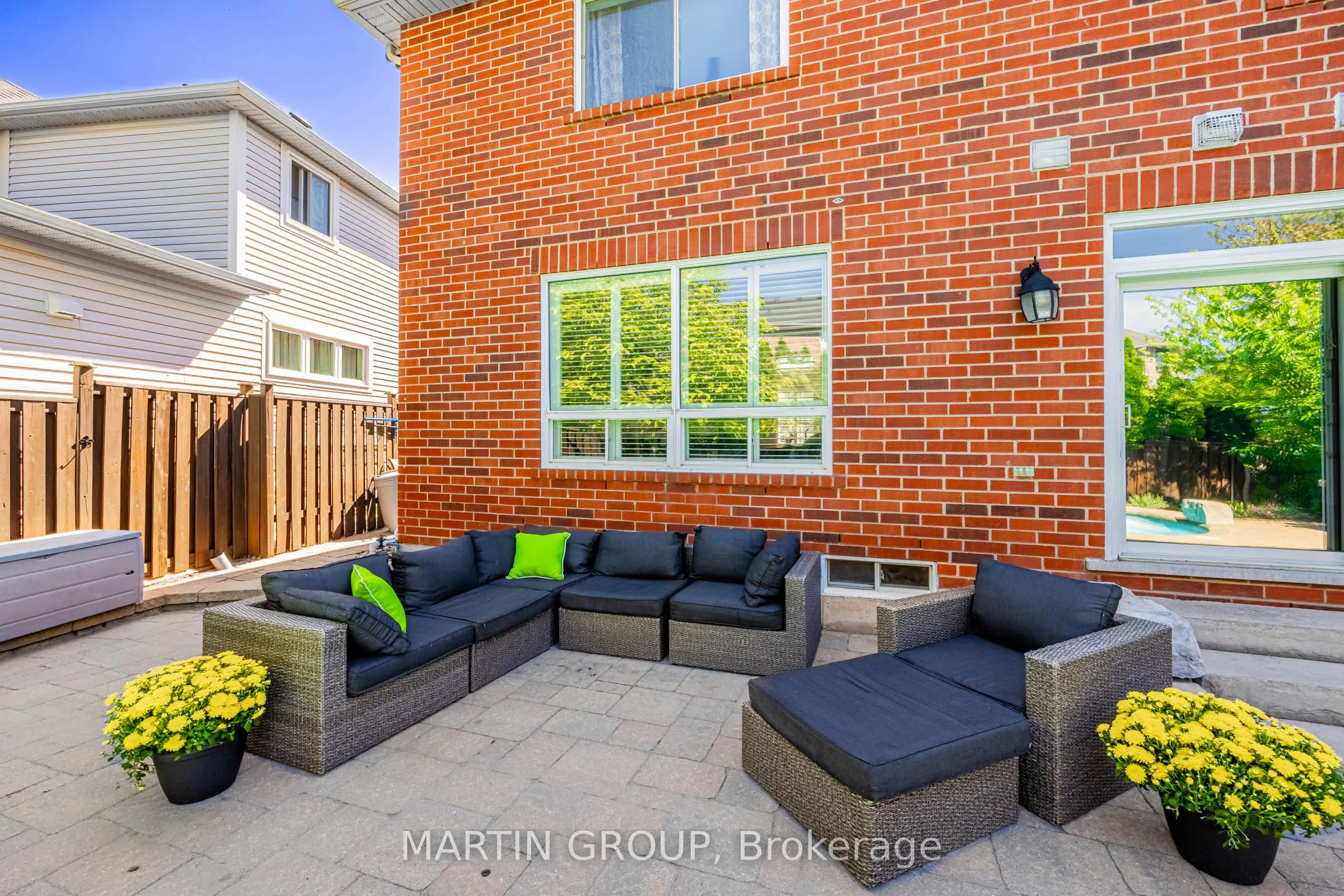 5637 Roseville Court