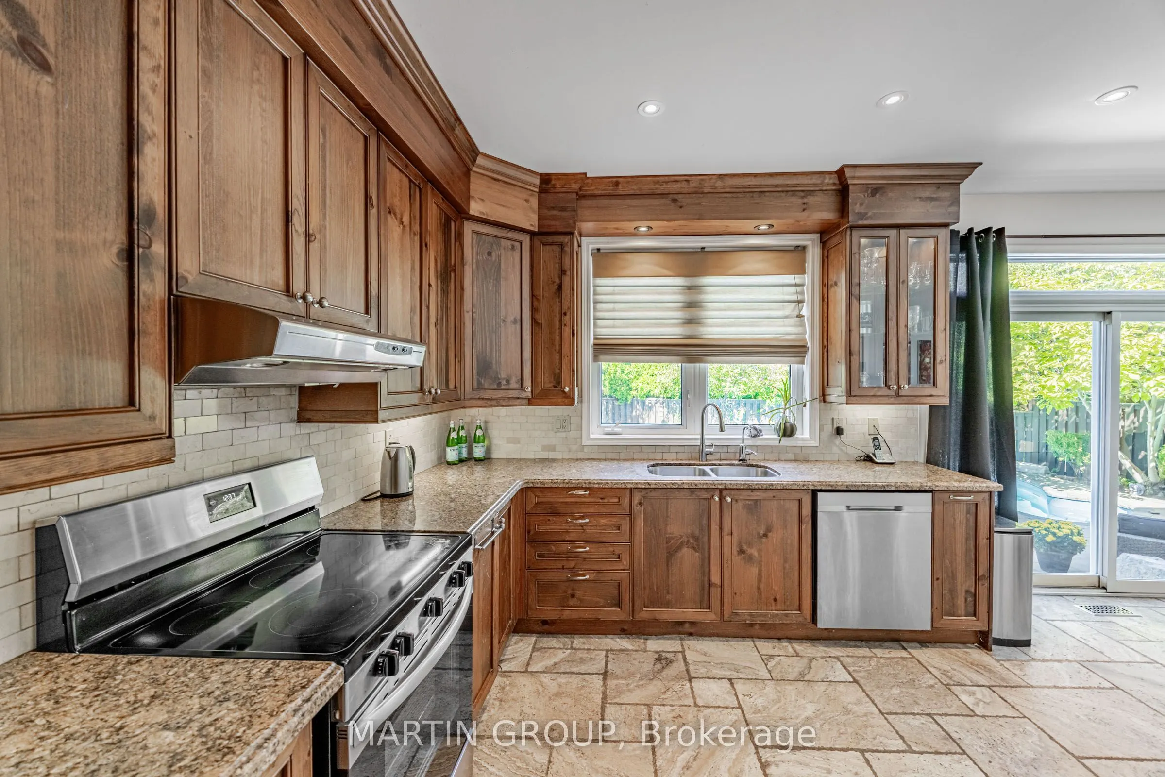 5637 Roseville Court