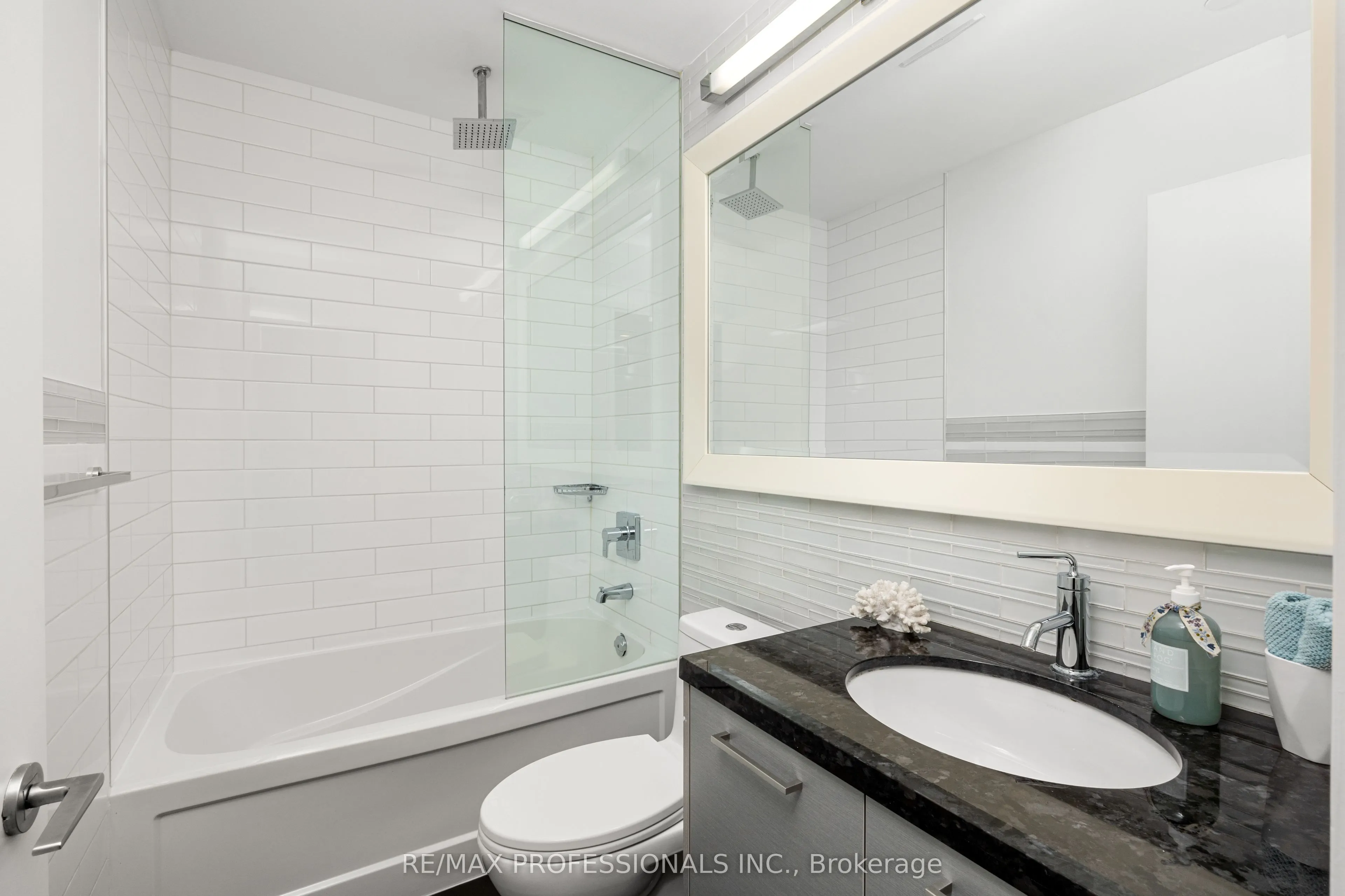 88 Park Lawn Road, #206