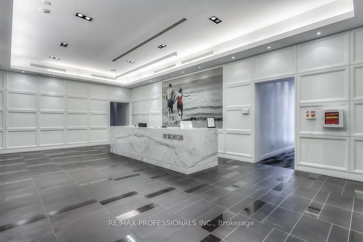 88 Park Lawn Road, #206