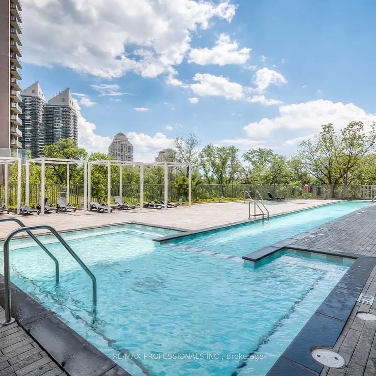 88 Park Lawn Road, #206
