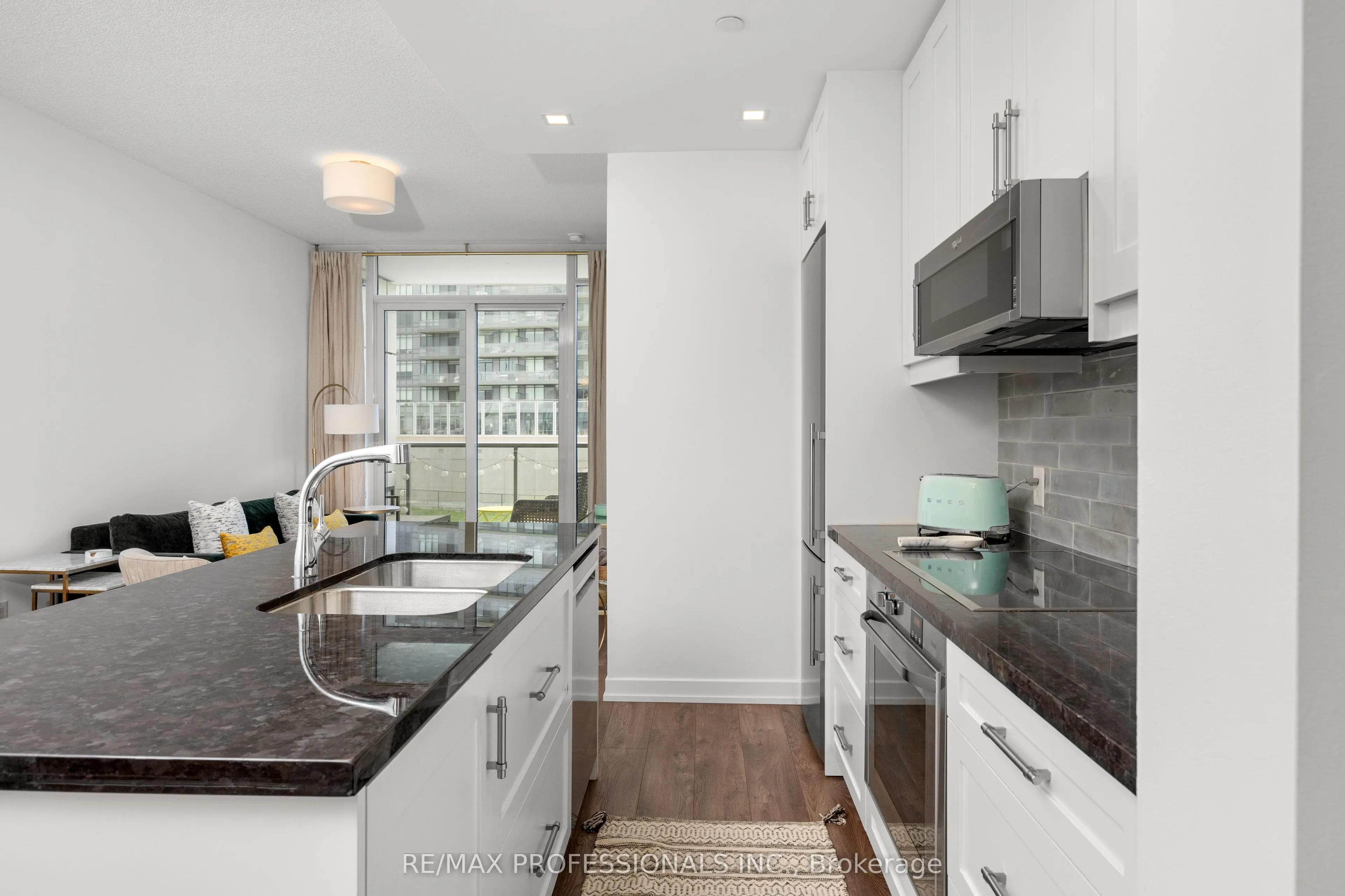 88 Park Lawn Road, #206