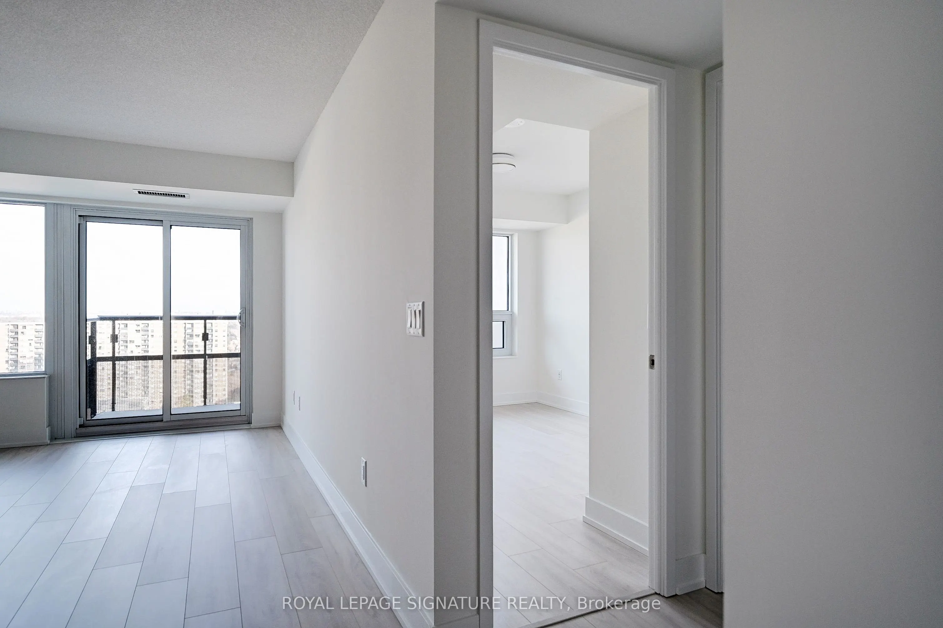 10 Eva Road, #1907