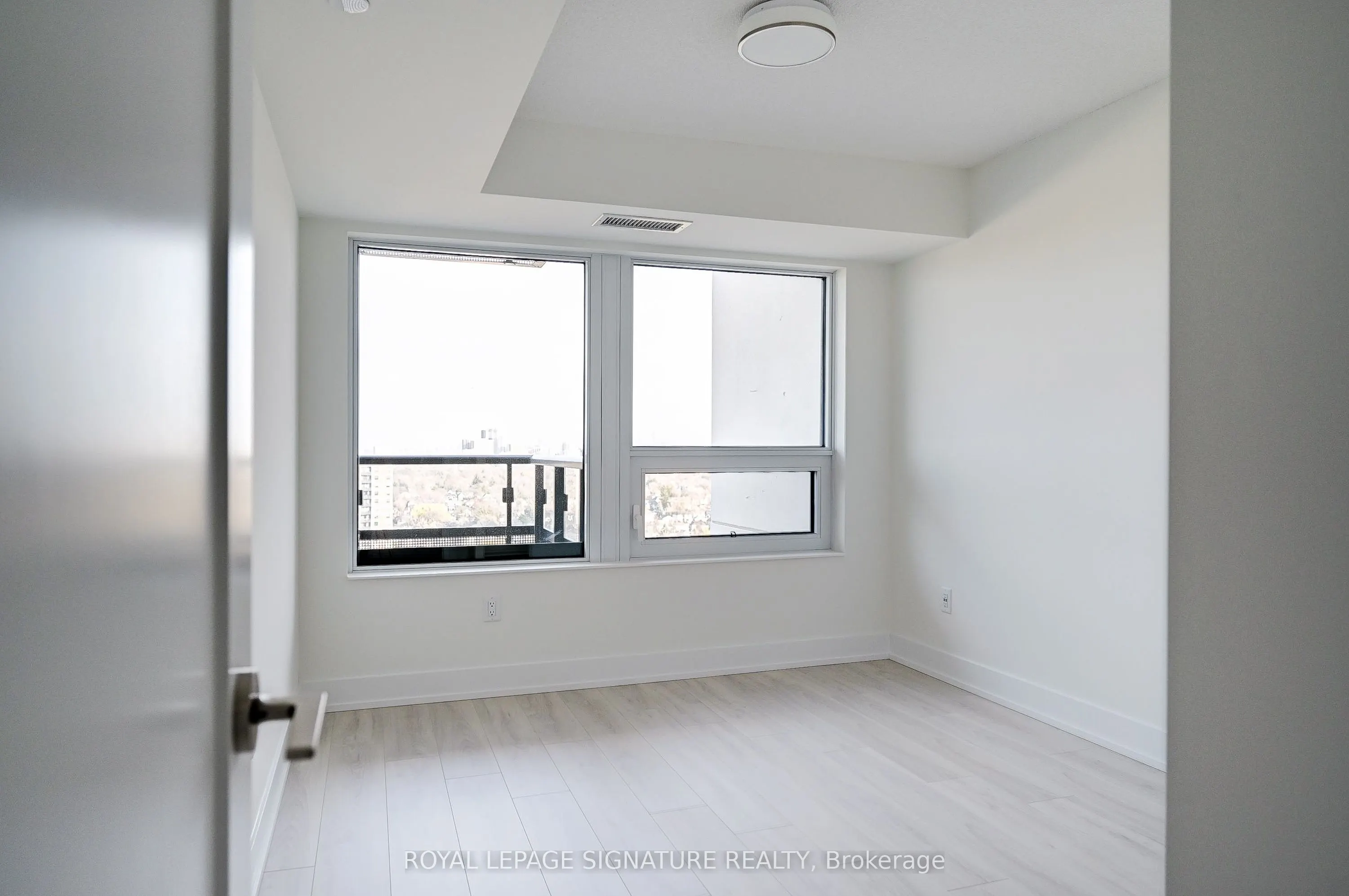 10 Eva Road, #1907