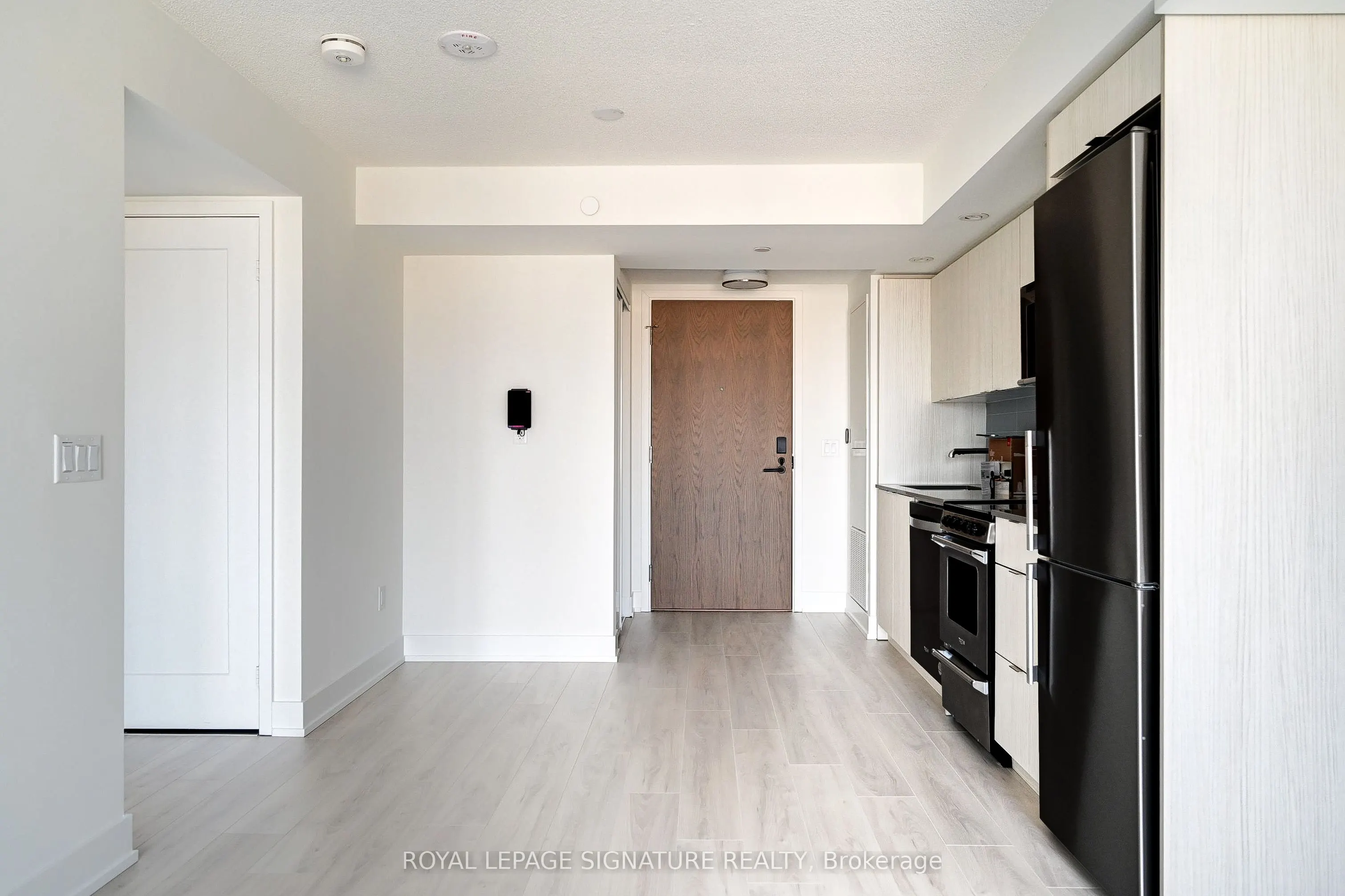 10 Eva Road, #1907