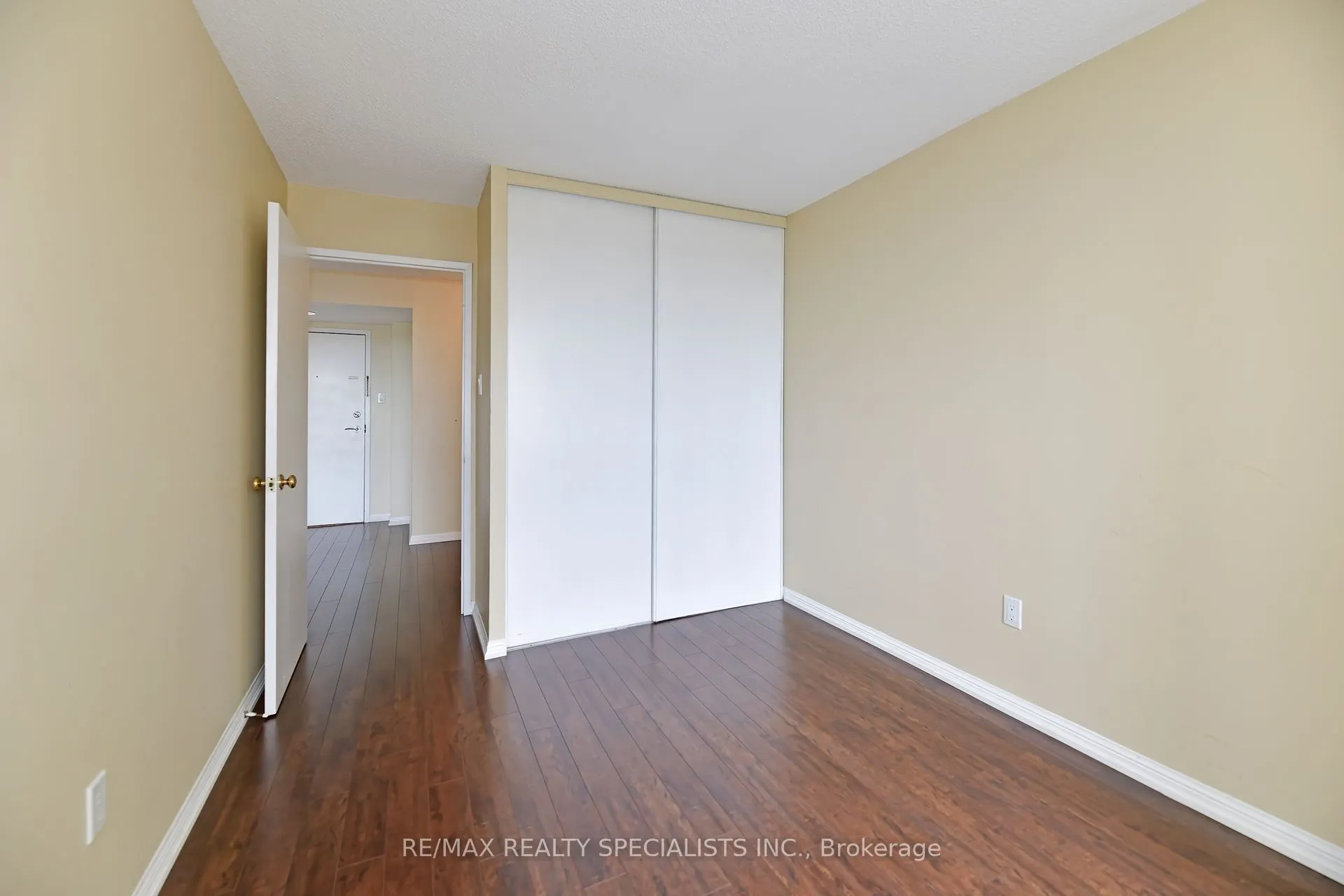 10 Laurelcrest Street, #1112