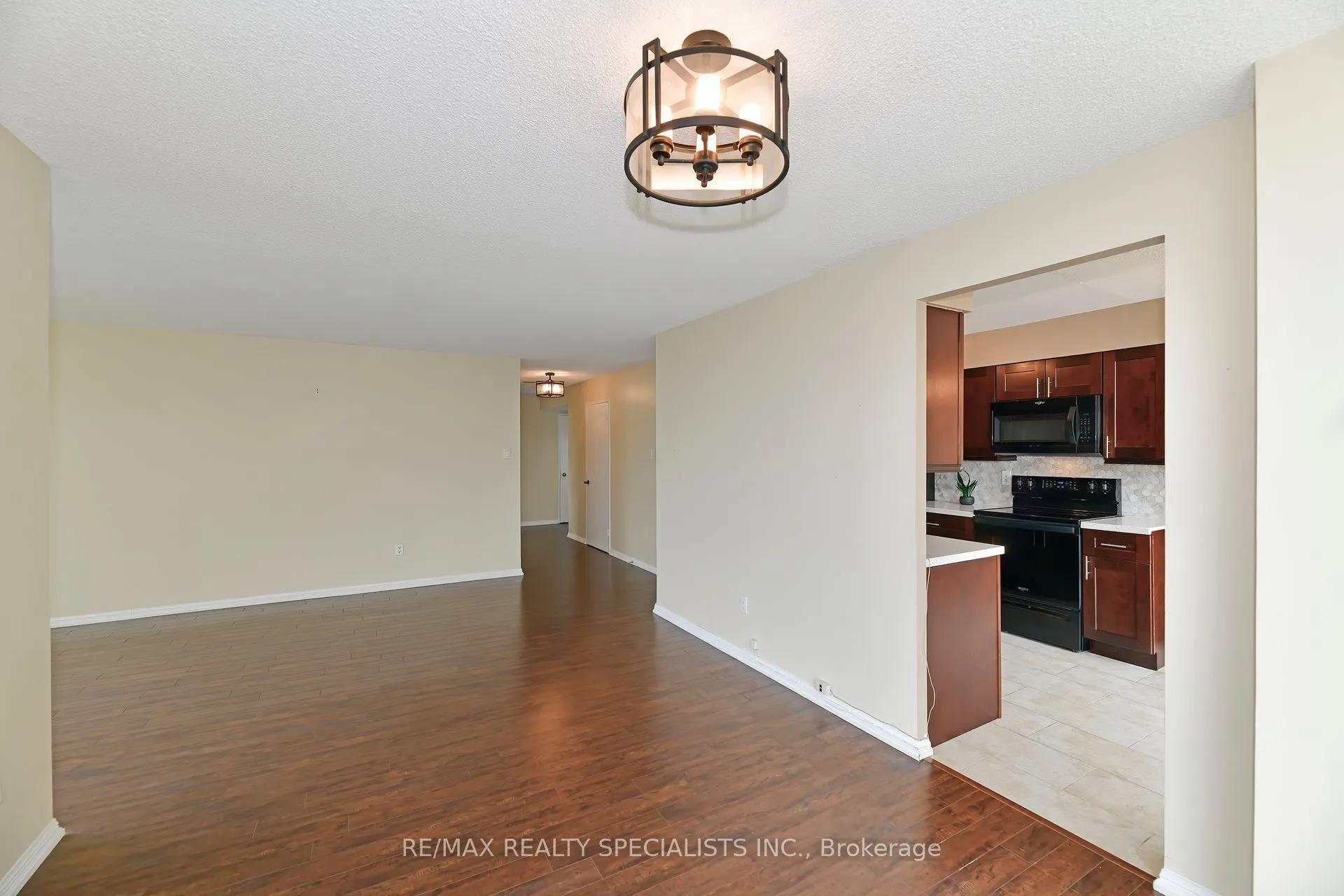 10 Laurelcrest Street, #1112