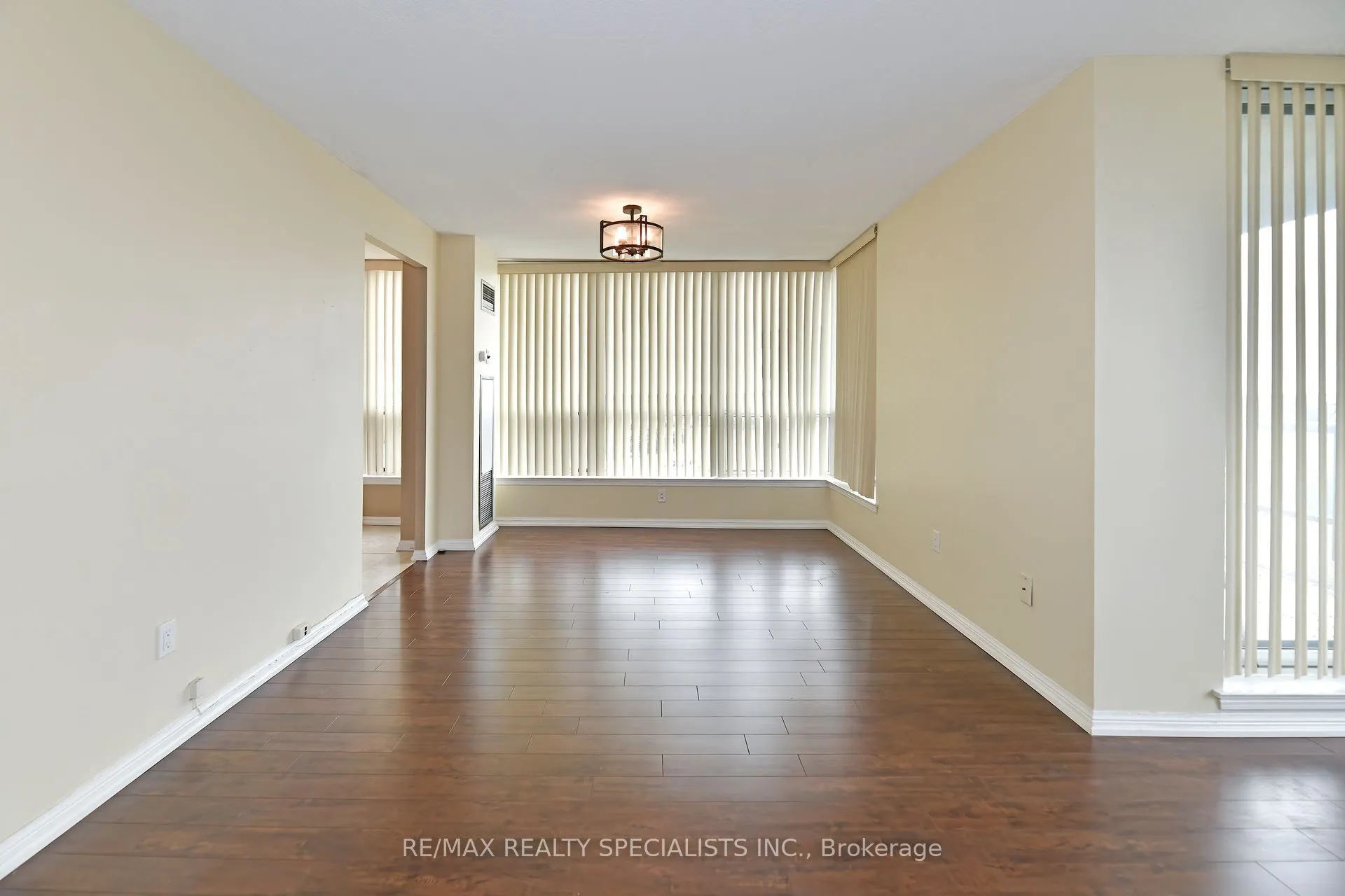 10 Laurelcrest Street, #1112