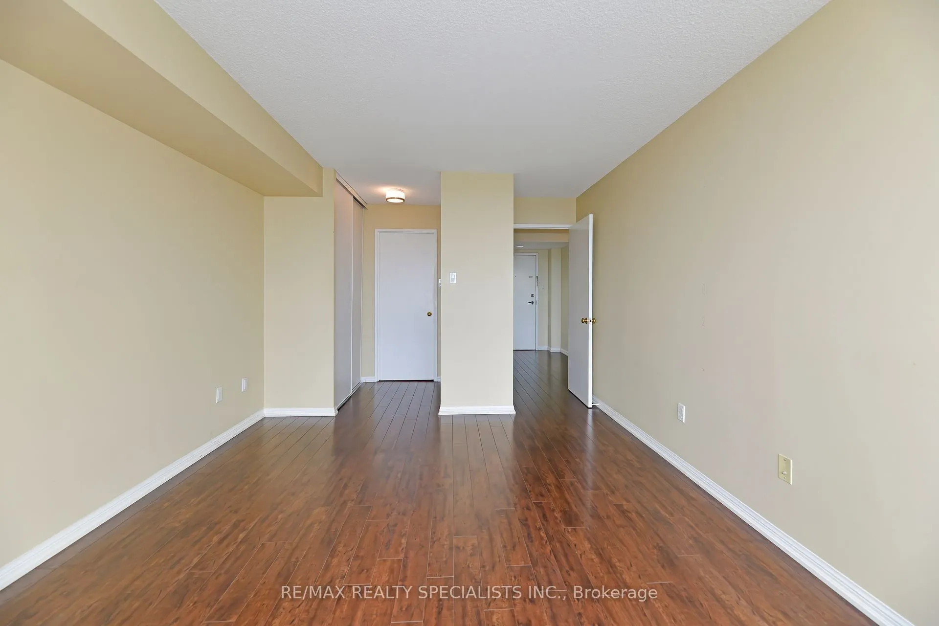 10 Laurelcrest Street, #1112