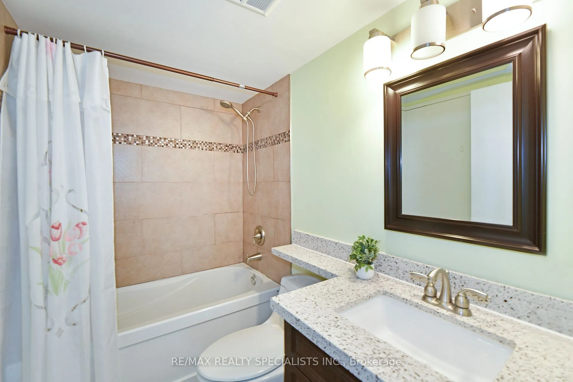 10 Laurelcrest Street, #1112