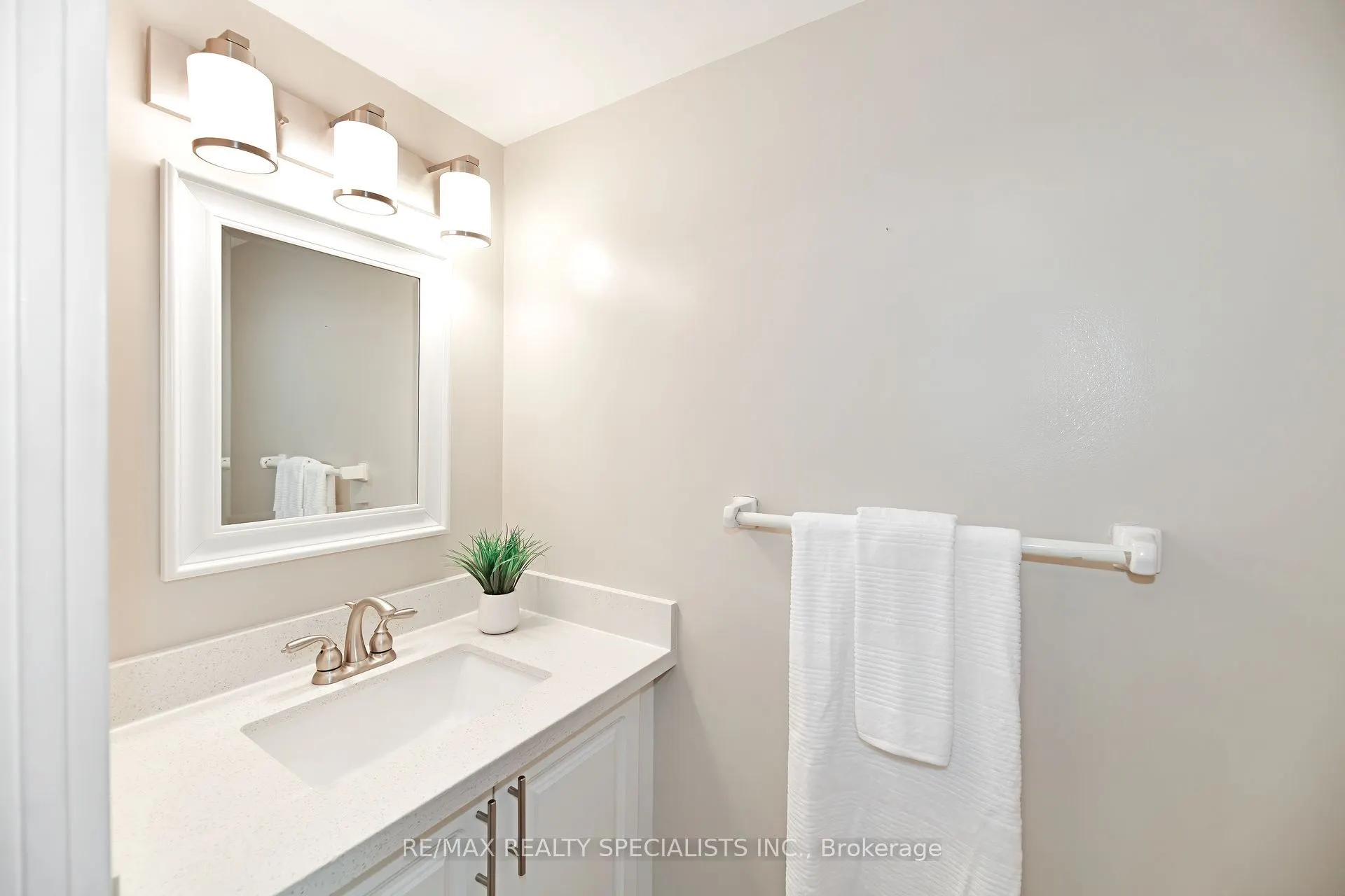 10 Laurelcrest Street, #1112