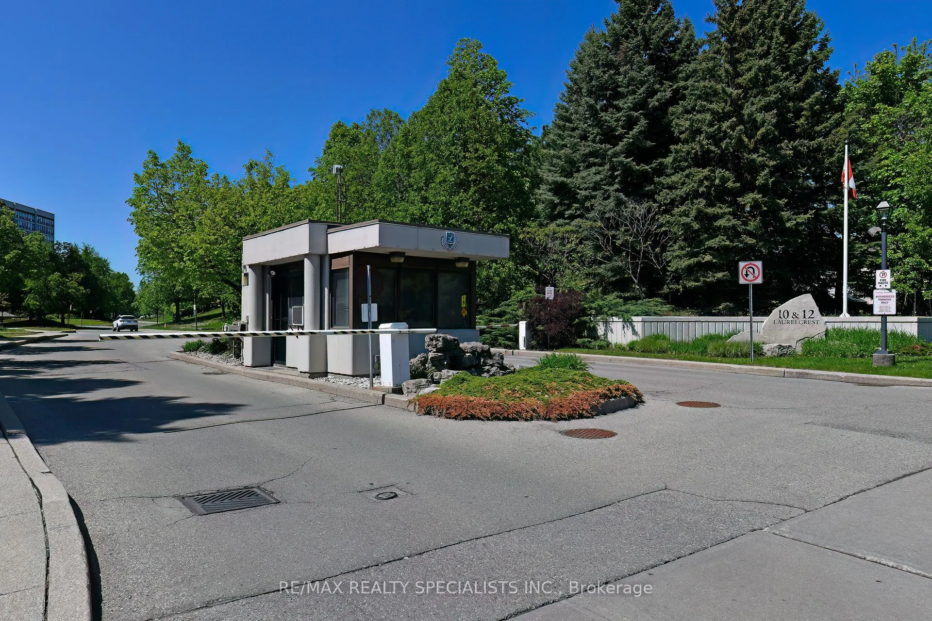 10 Laurelcrest Street, #1112