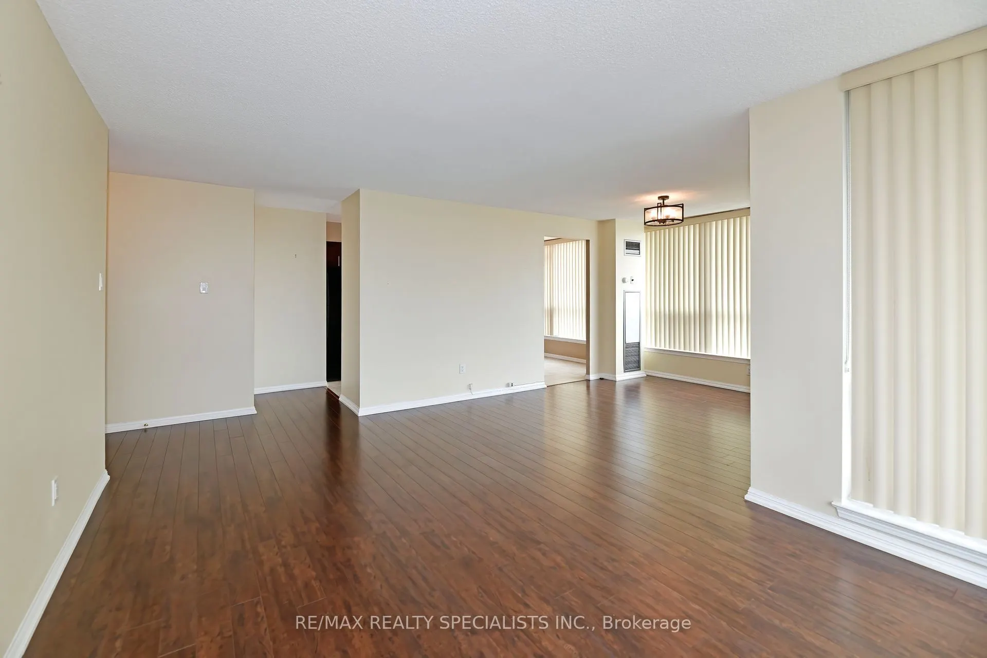 10 Laurelcrest Street, #1112