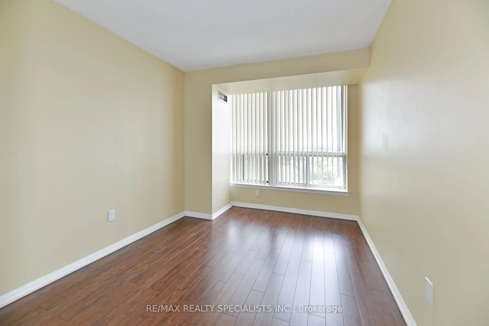 10 Laurelcrest Street, #1112