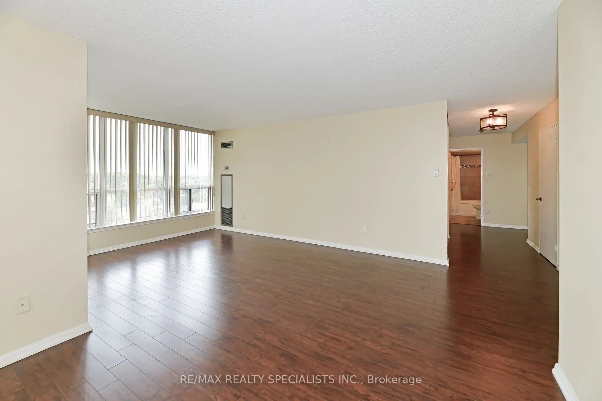 10 Laurelcrest Street, #1112