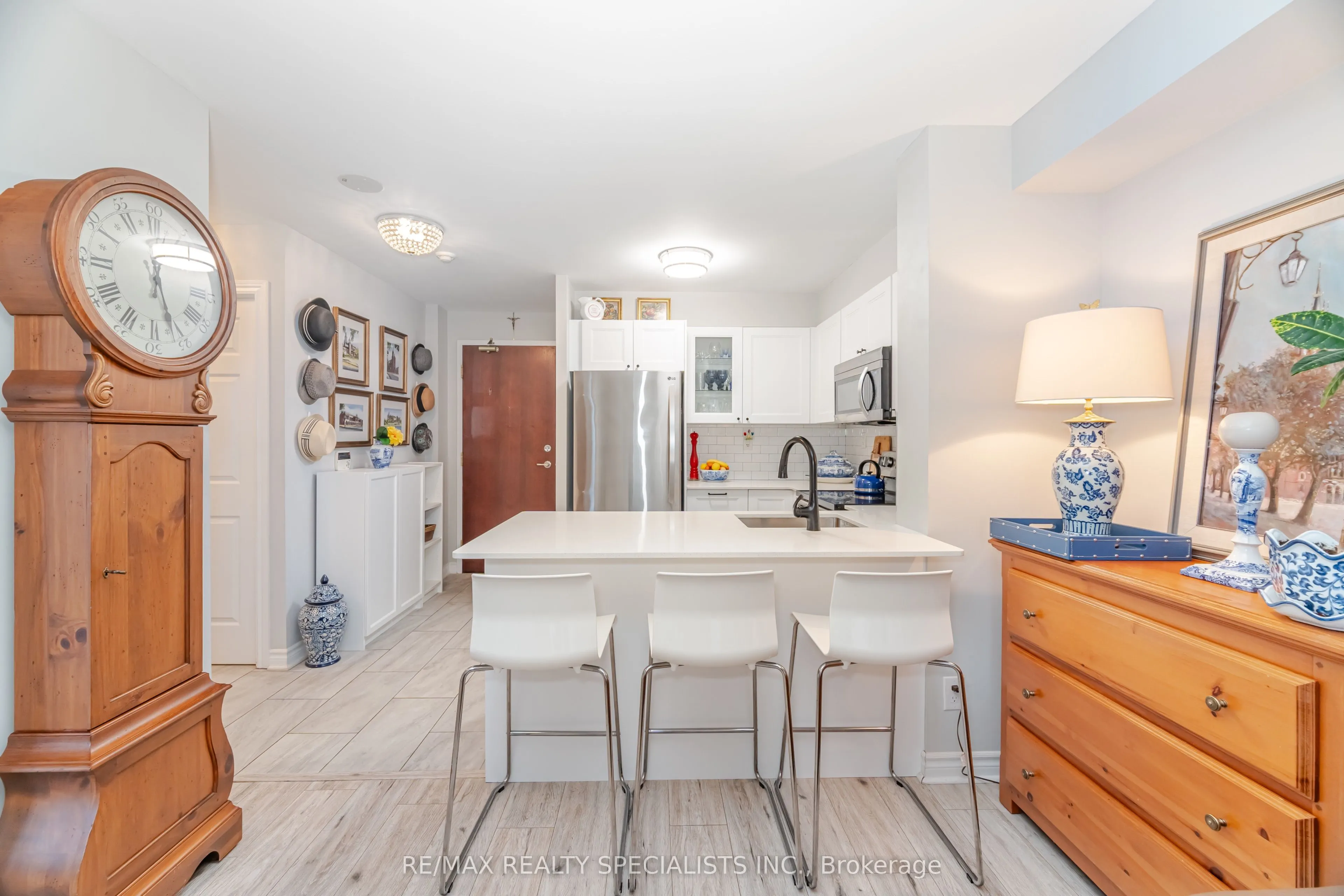 5 Michael Power Place, #1005