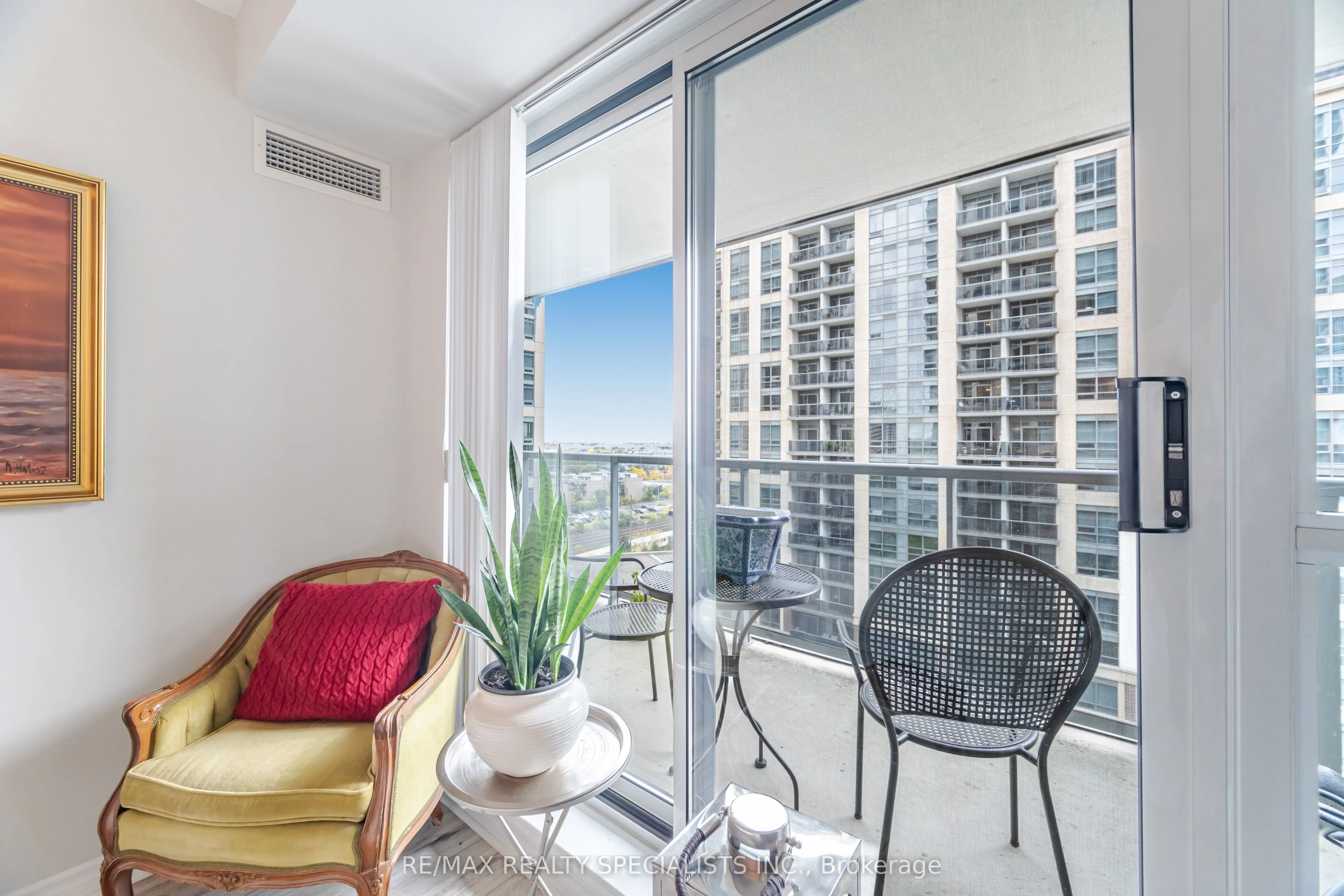 5 Michael Power Place, #1005