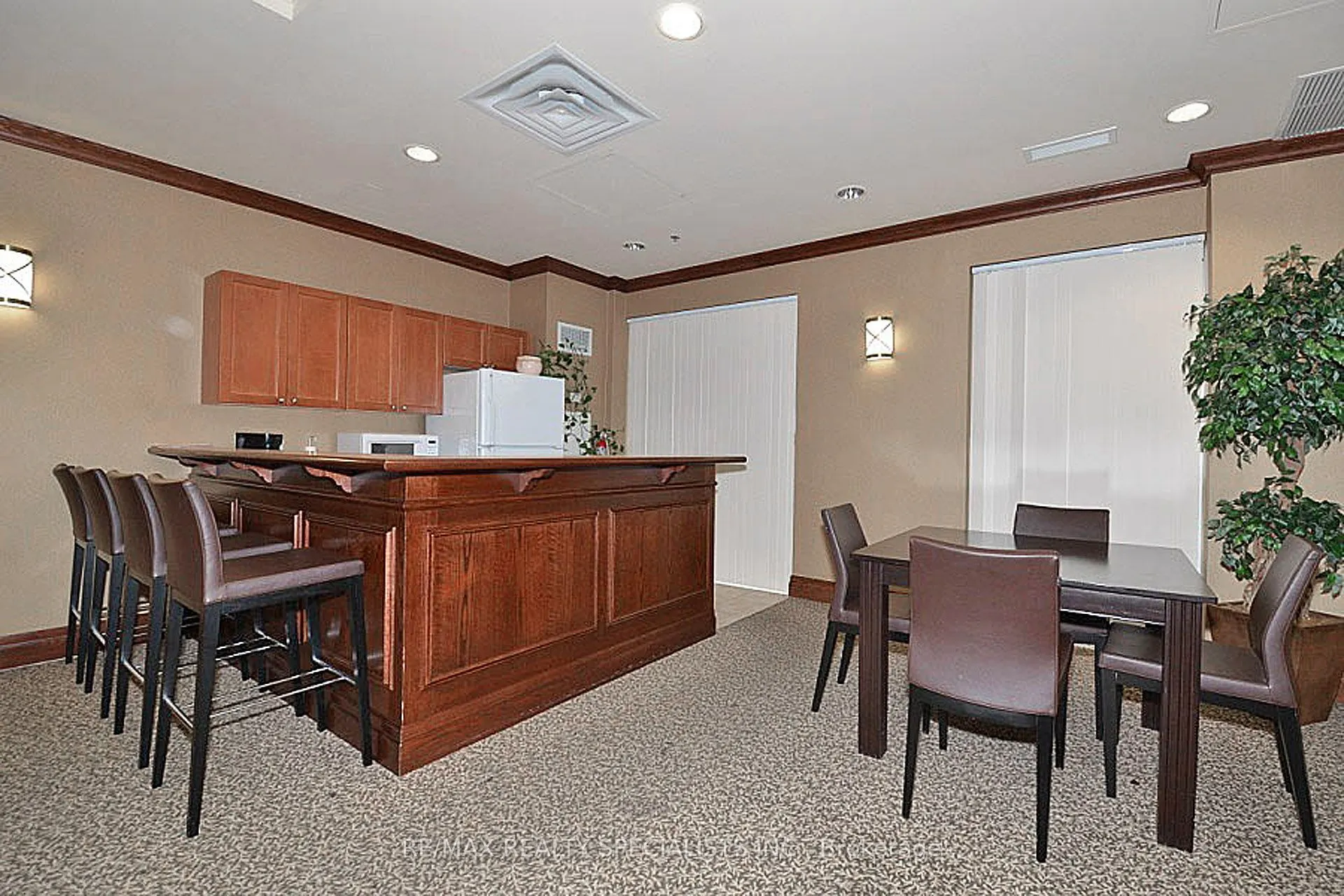 5 Michael Power Place, #1005