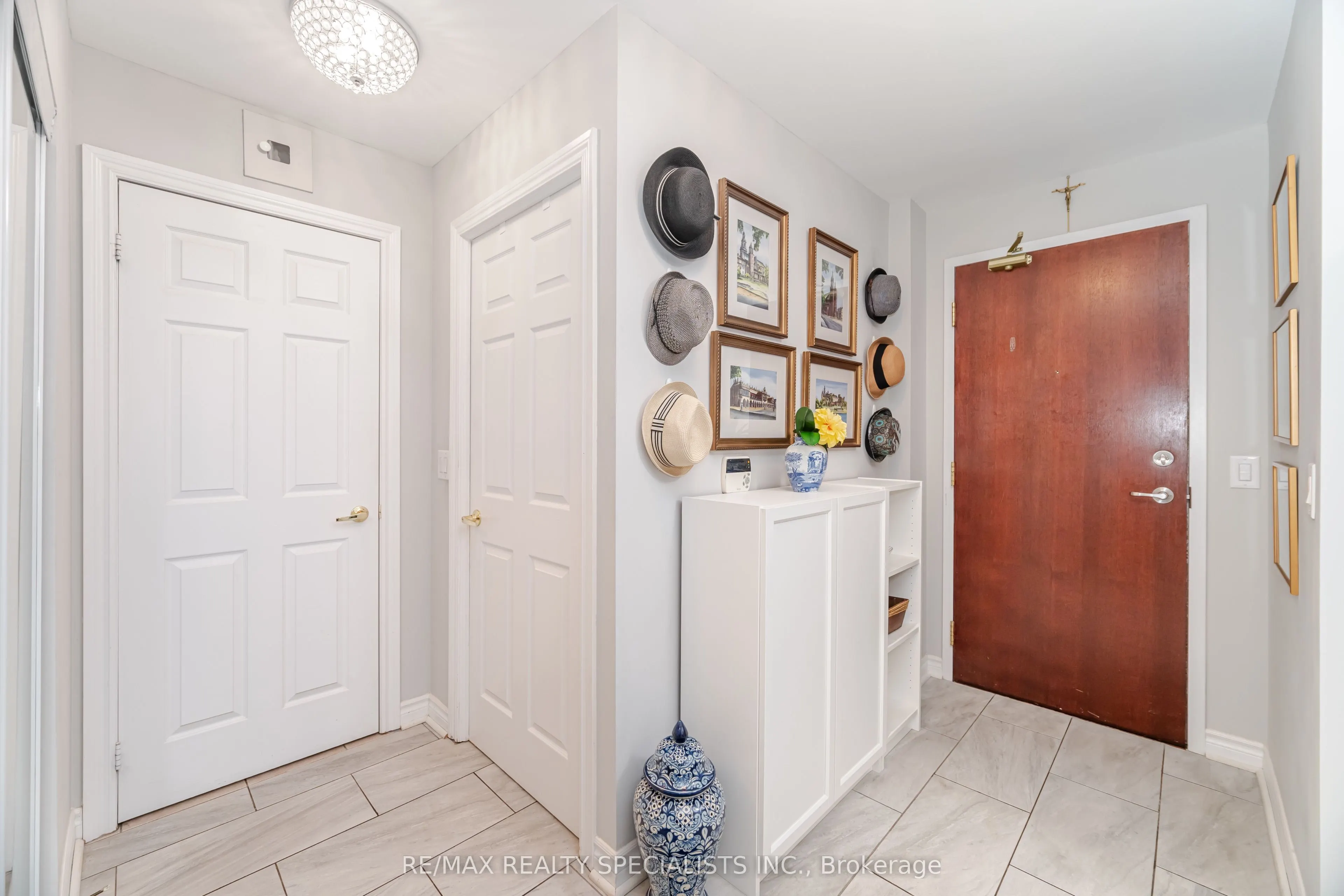 5 Michael Power Place, #1005