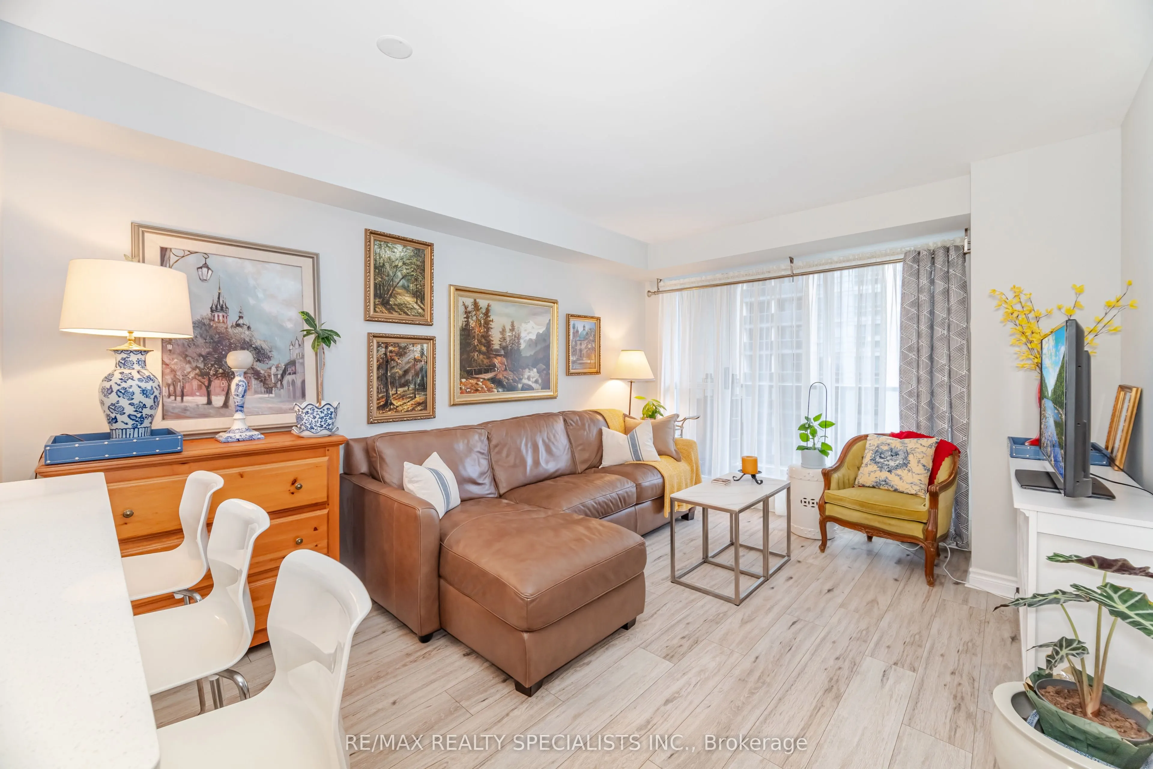 5 Michael Power Place, #1005