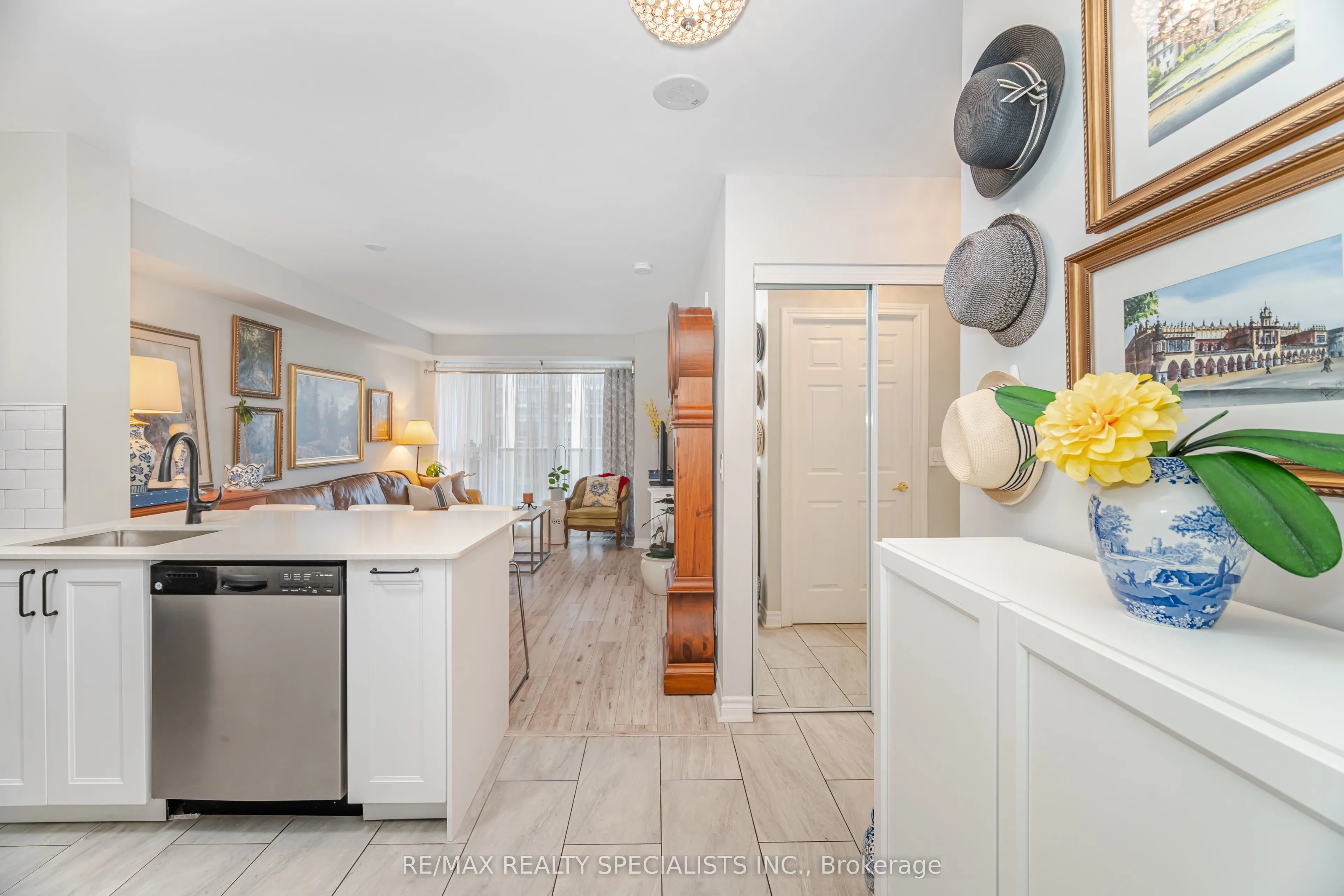 5 Michael Power Place, #1005