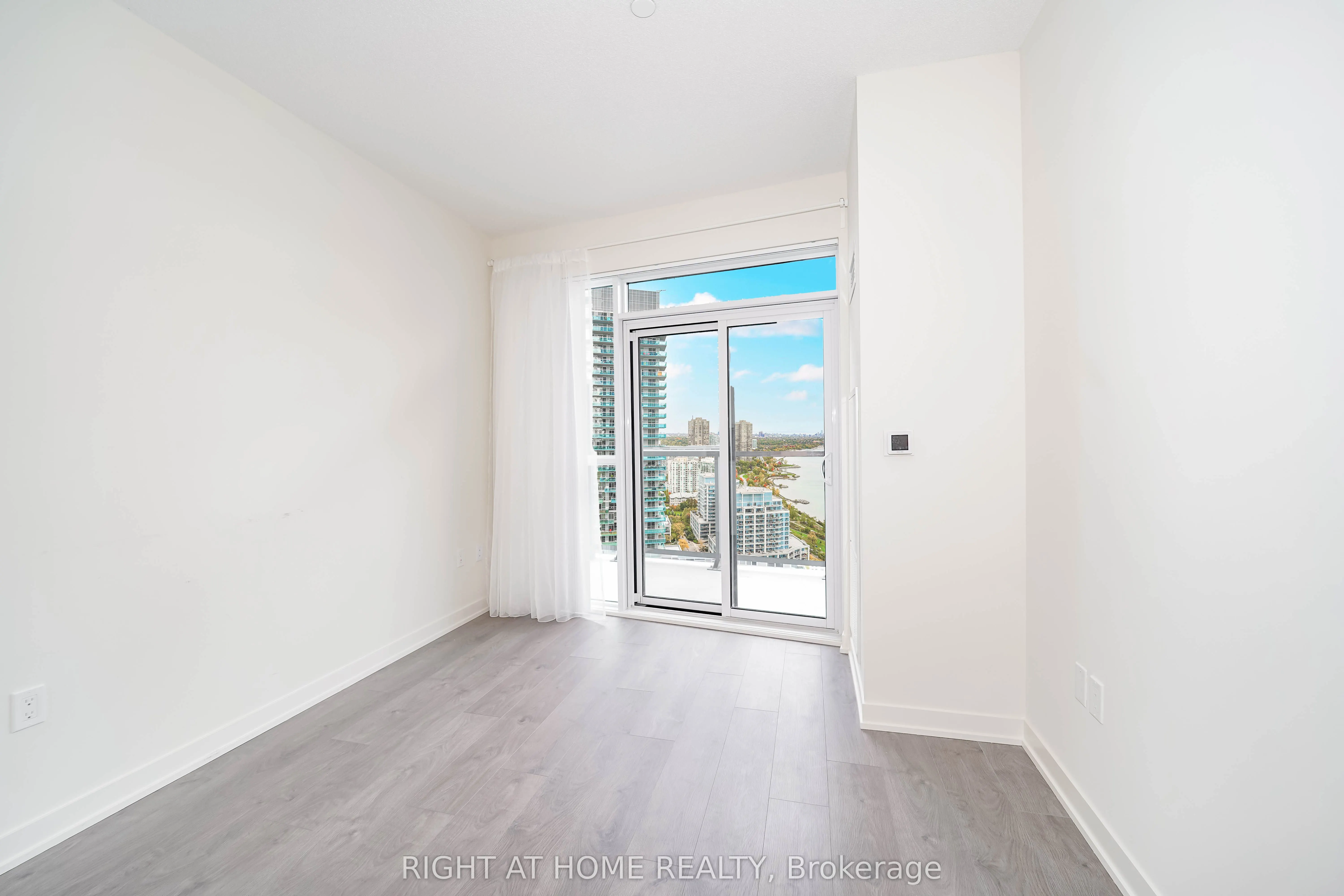 38 Annie Craig Drive, #3001
