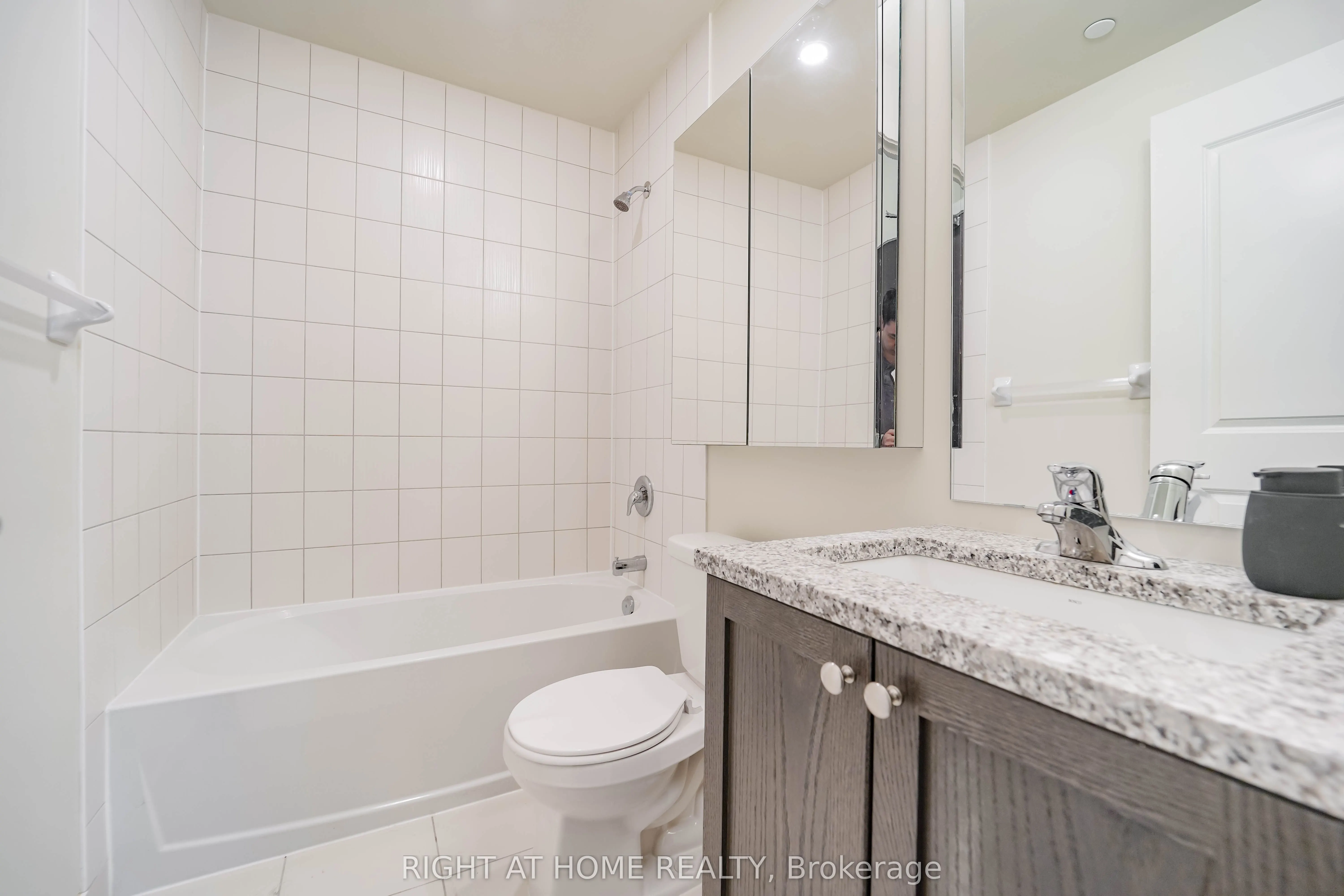 38 Annie Craig Drive, #3001