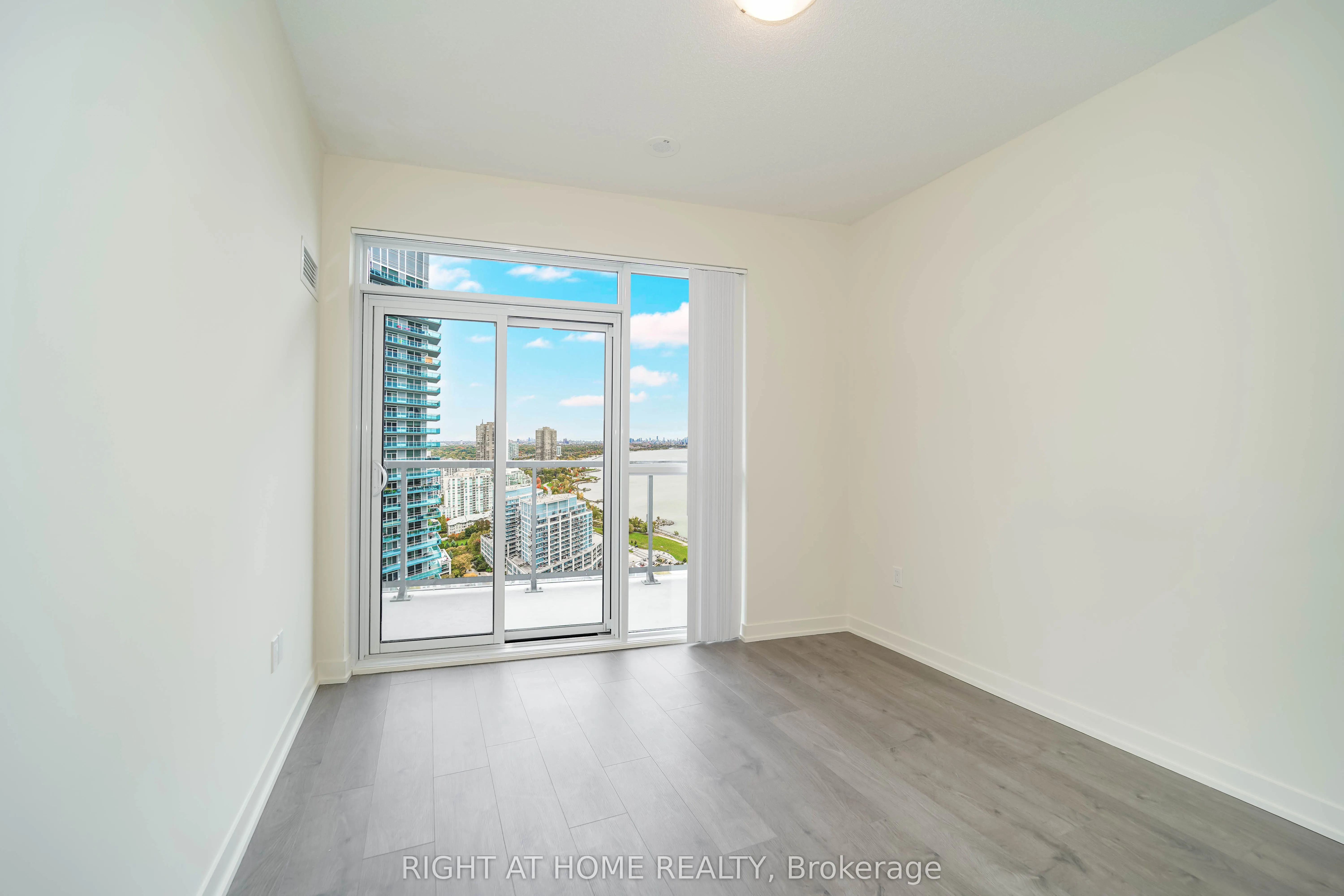 38 Annie Craig Drive, #3001