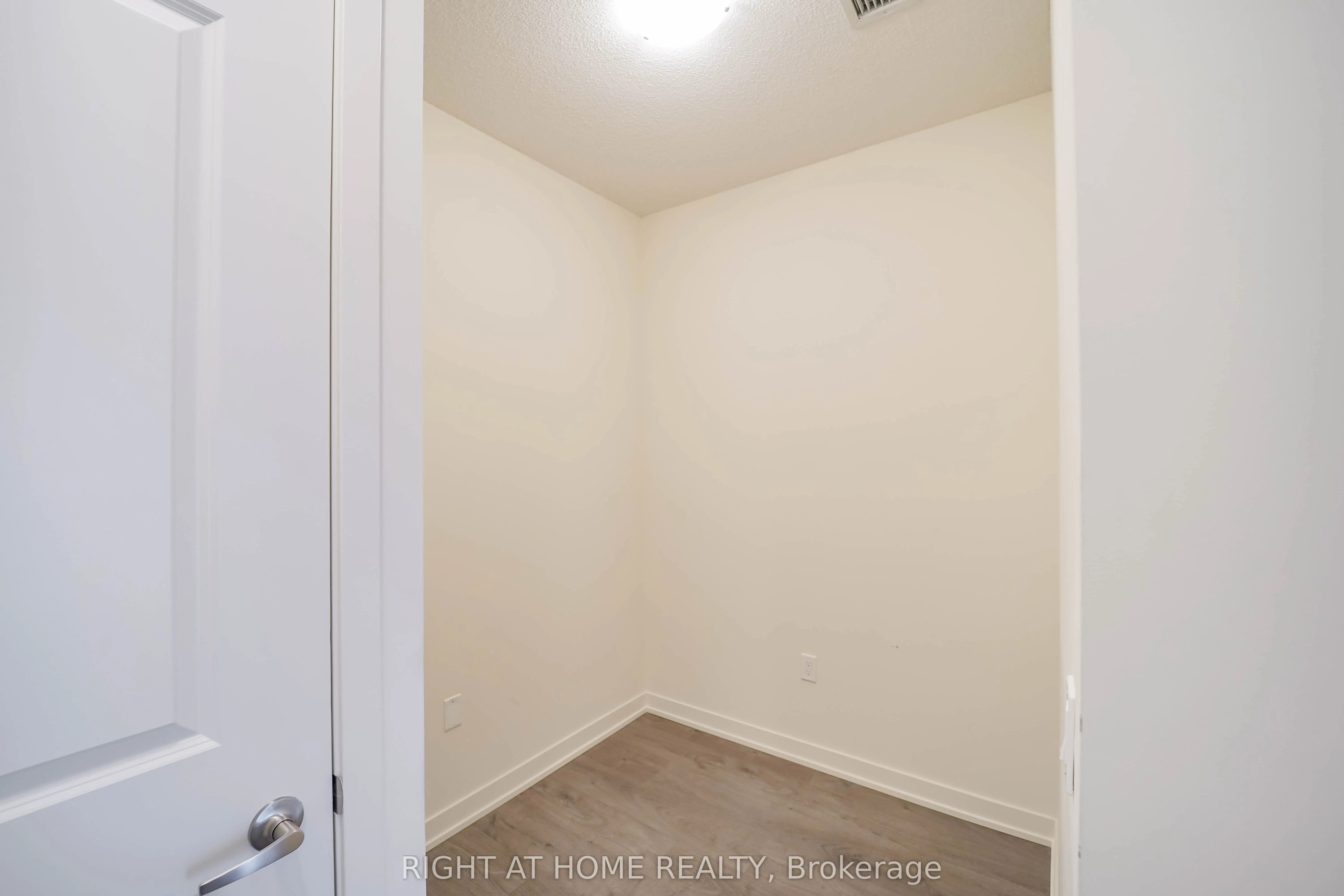 38 Annie Craig Drive, #3001