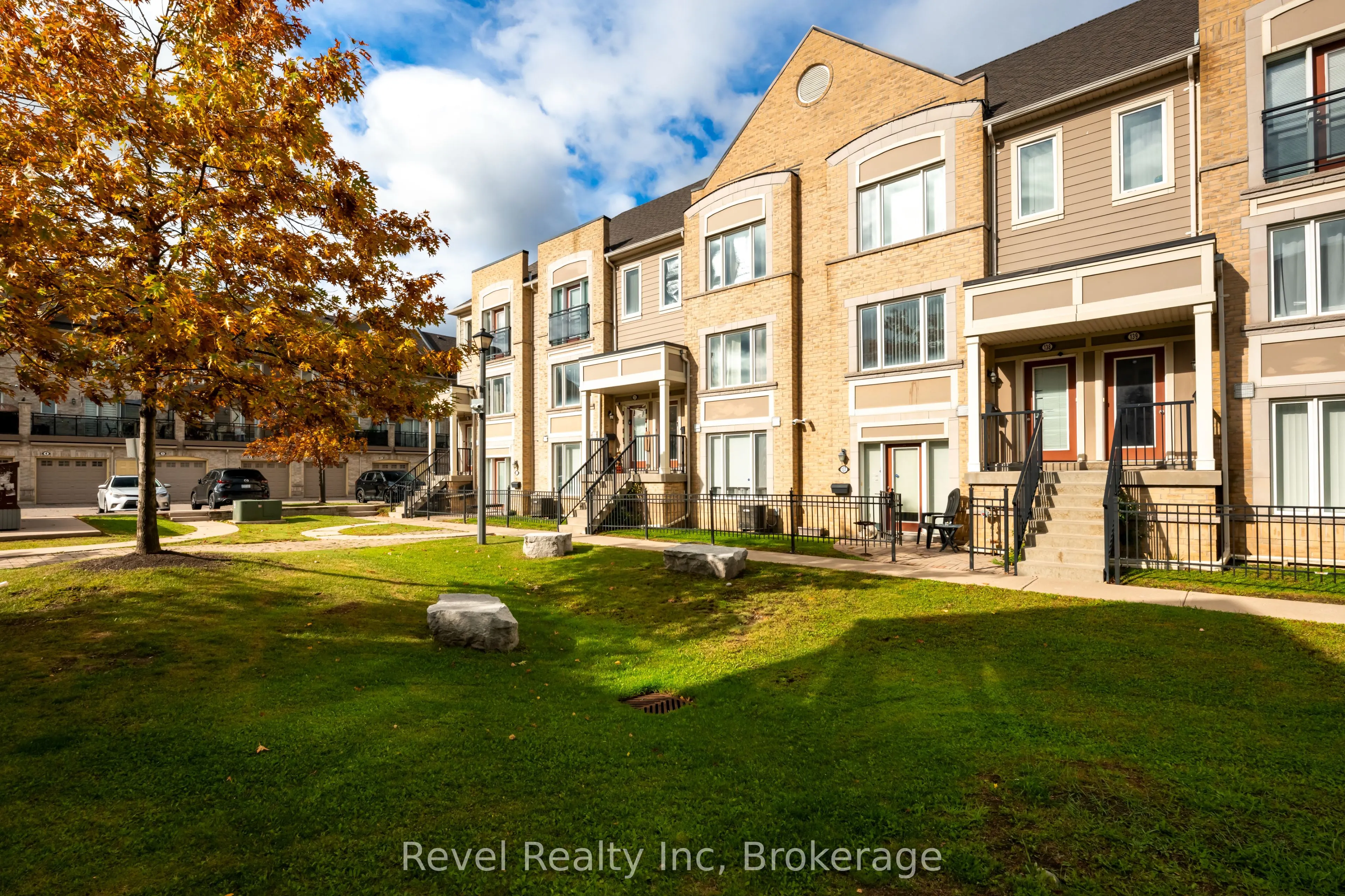 60 Fairwood Circle, #137