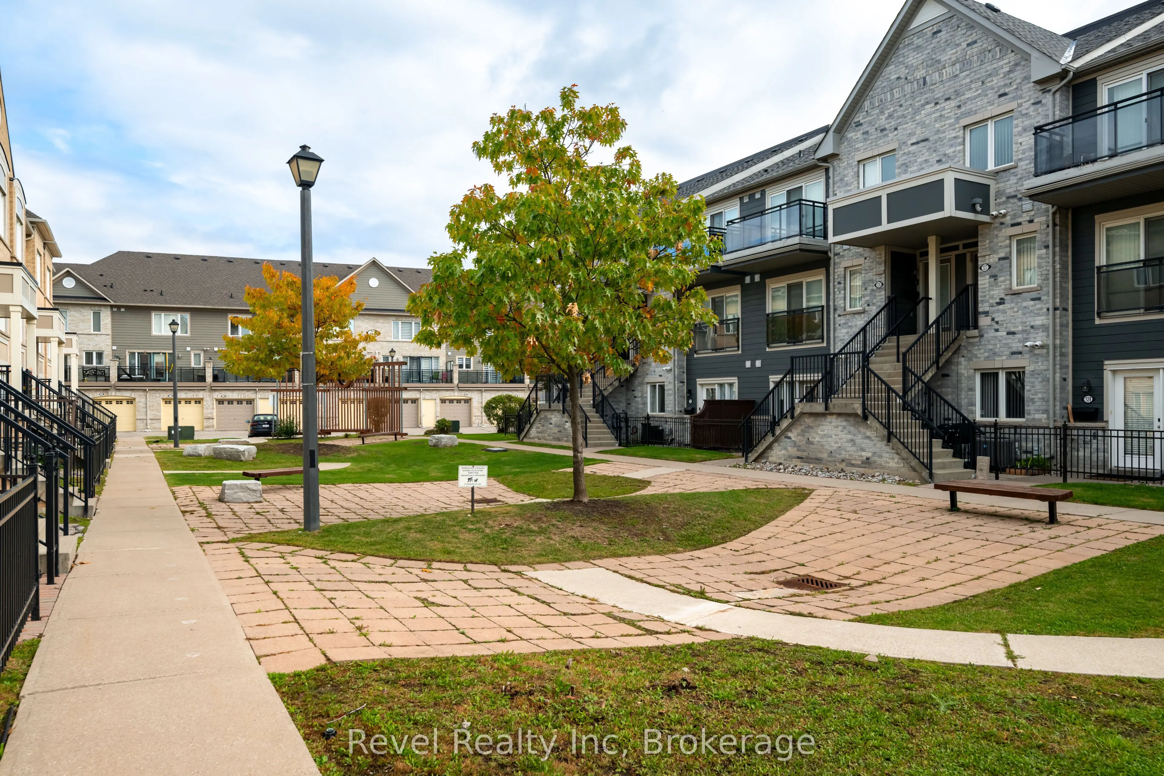 60 Fairwood Circle, #137