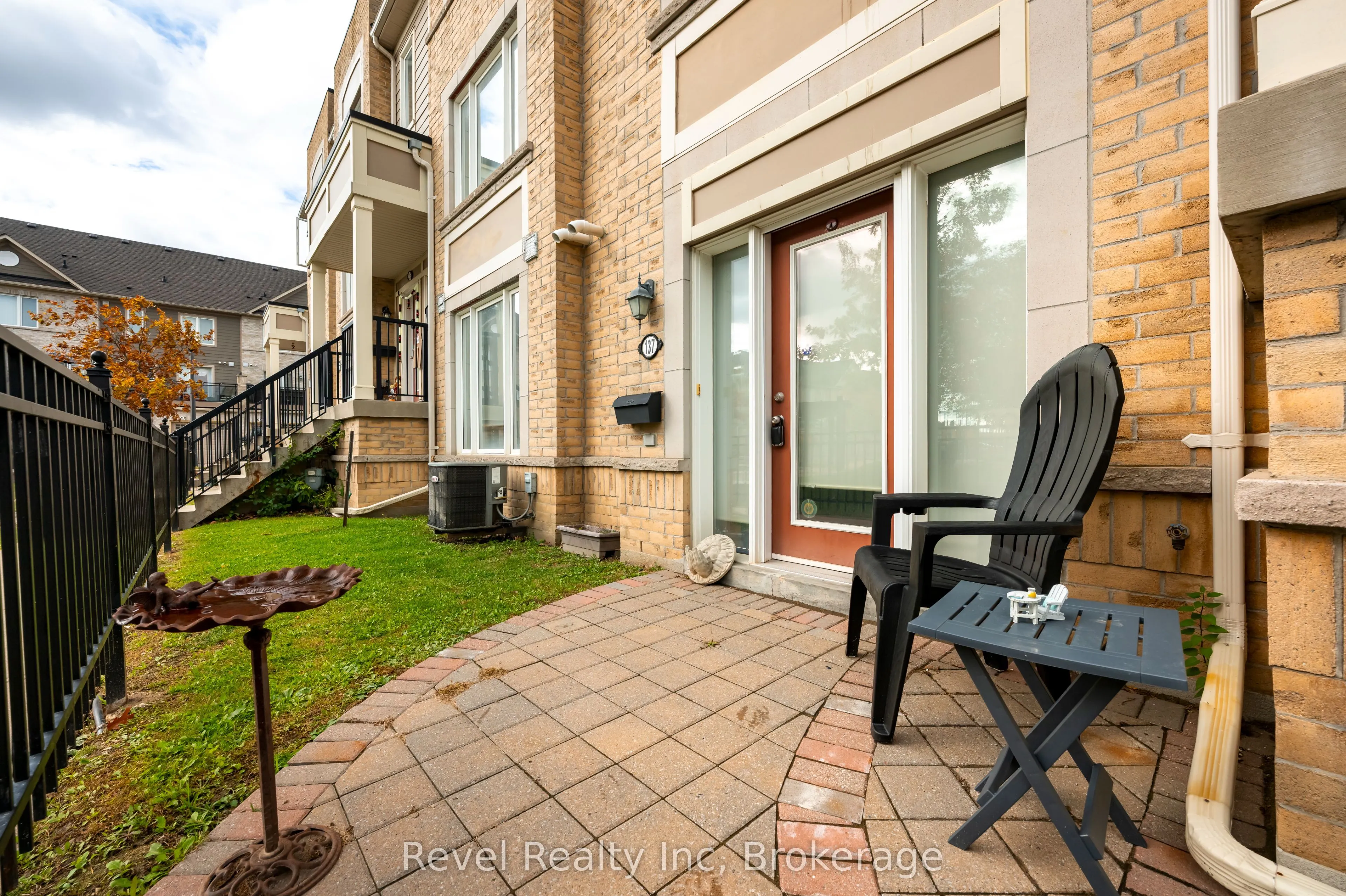60 Fairwood Circle, #137