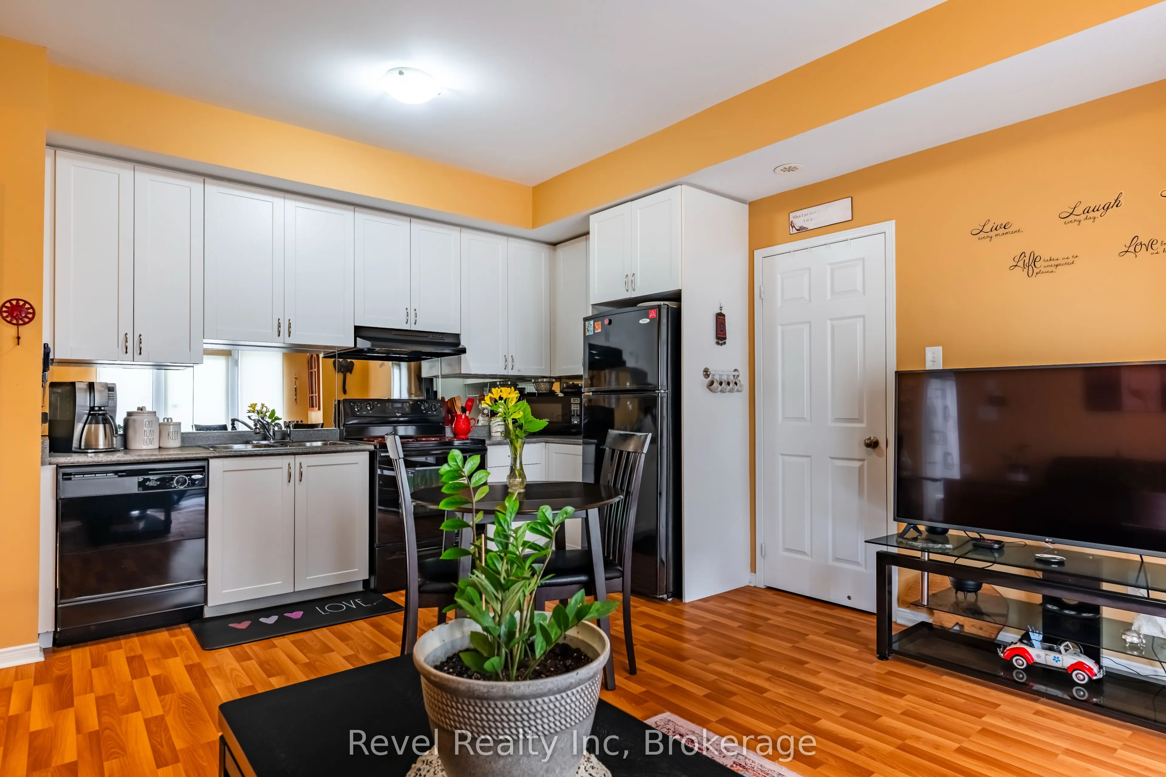 60 Fairwood Circle, #137