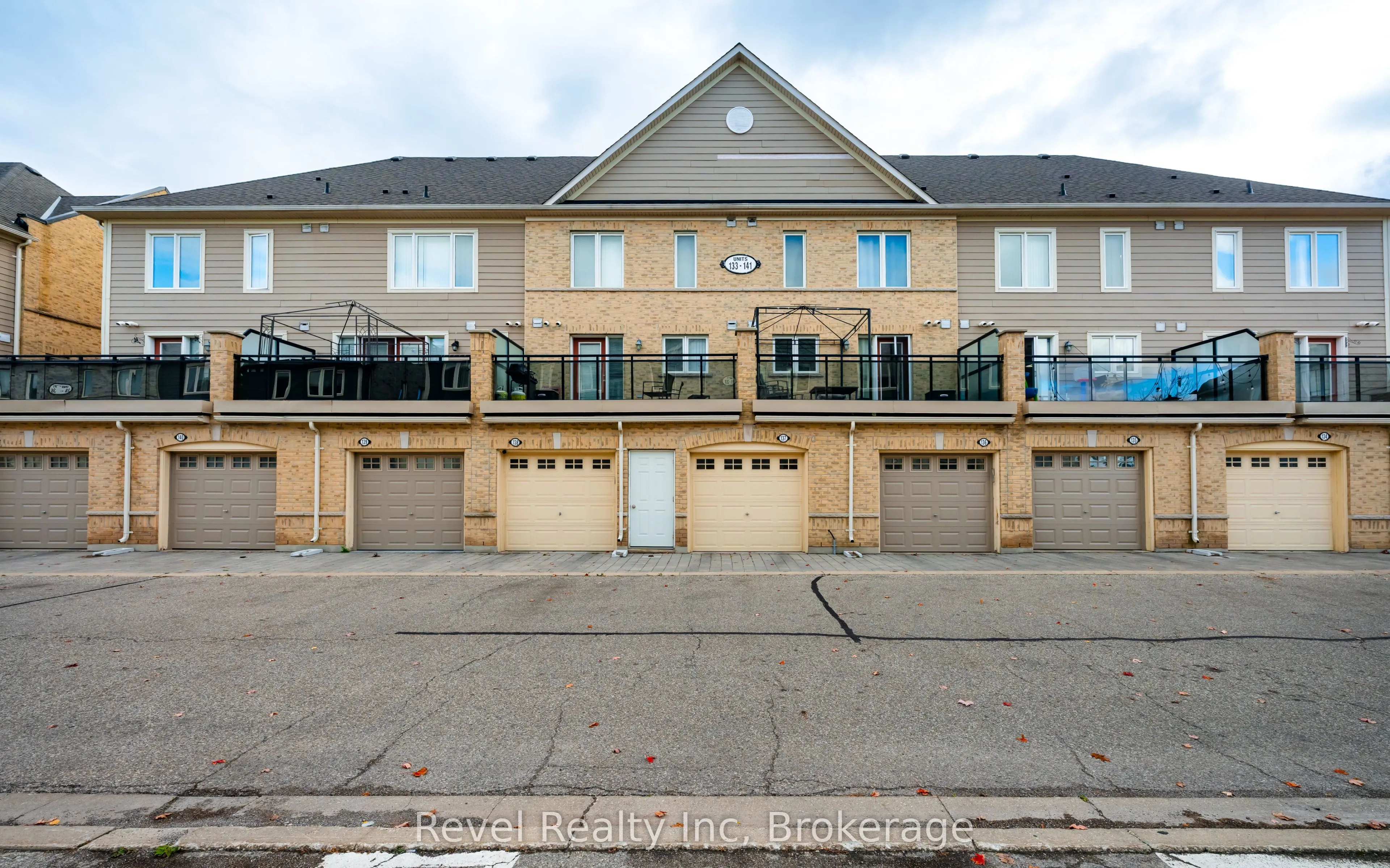 60 Fairwood Circle, #137