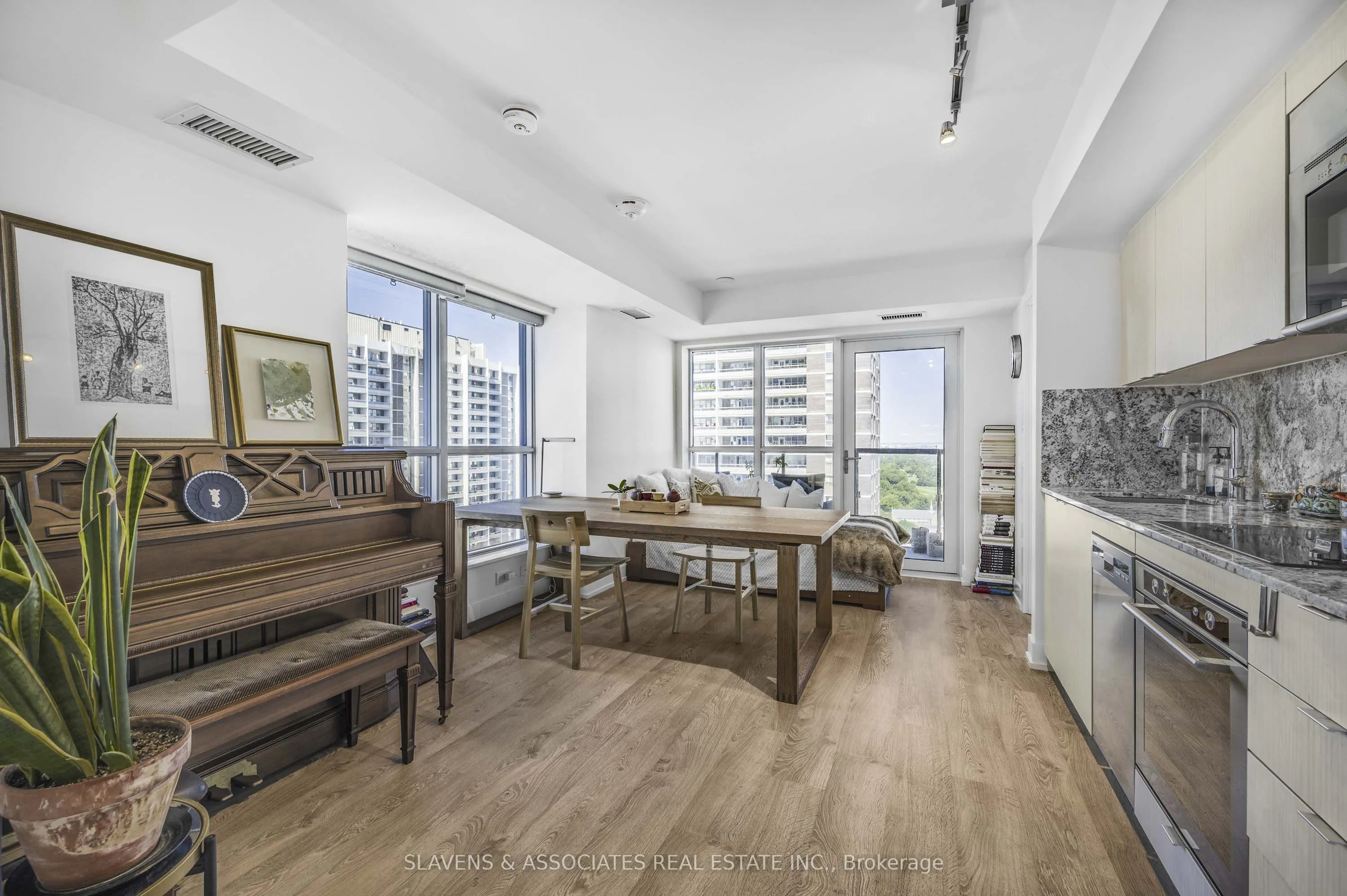 5 Mabelle Avenue, #2633