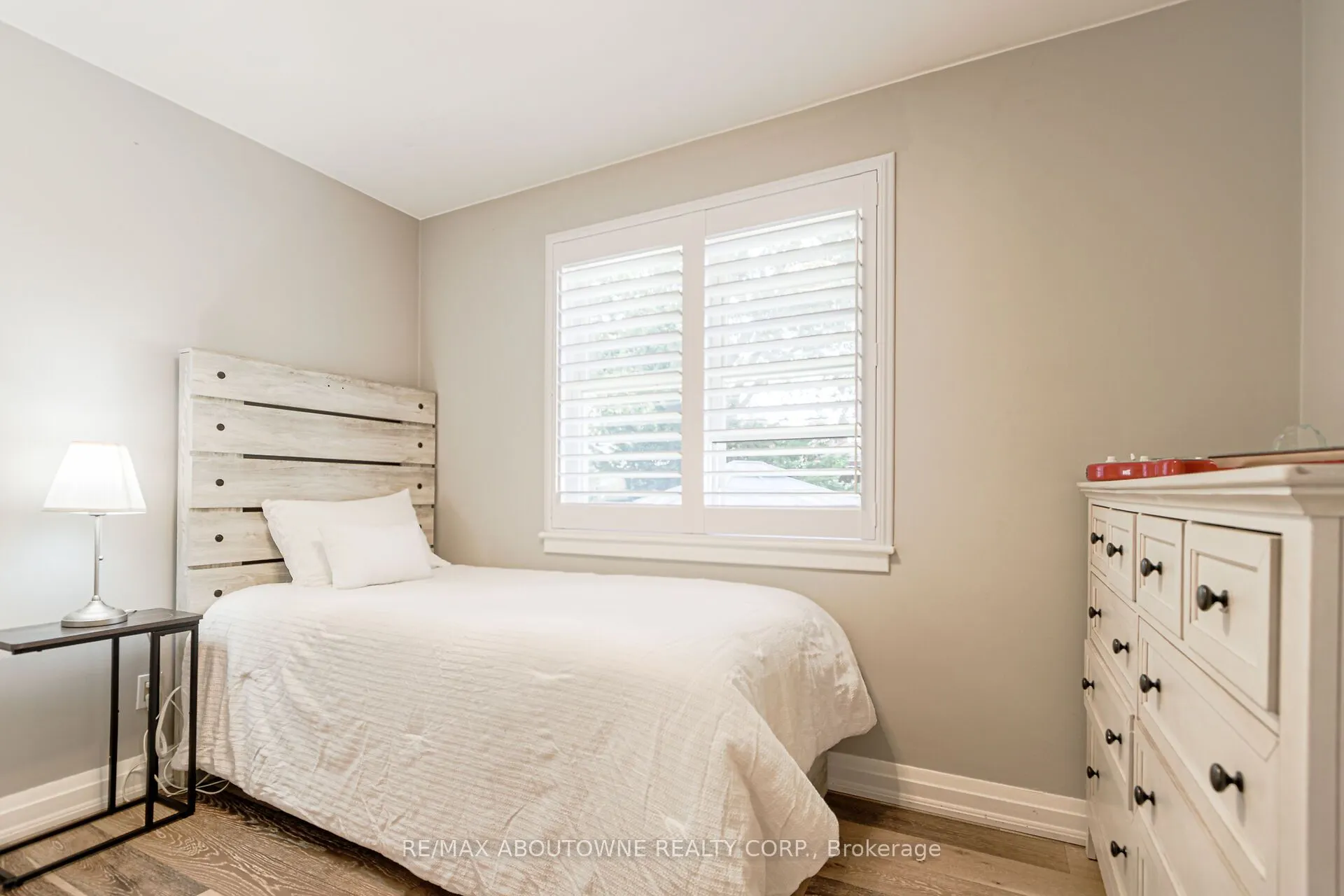 2105 Maplewood Drive