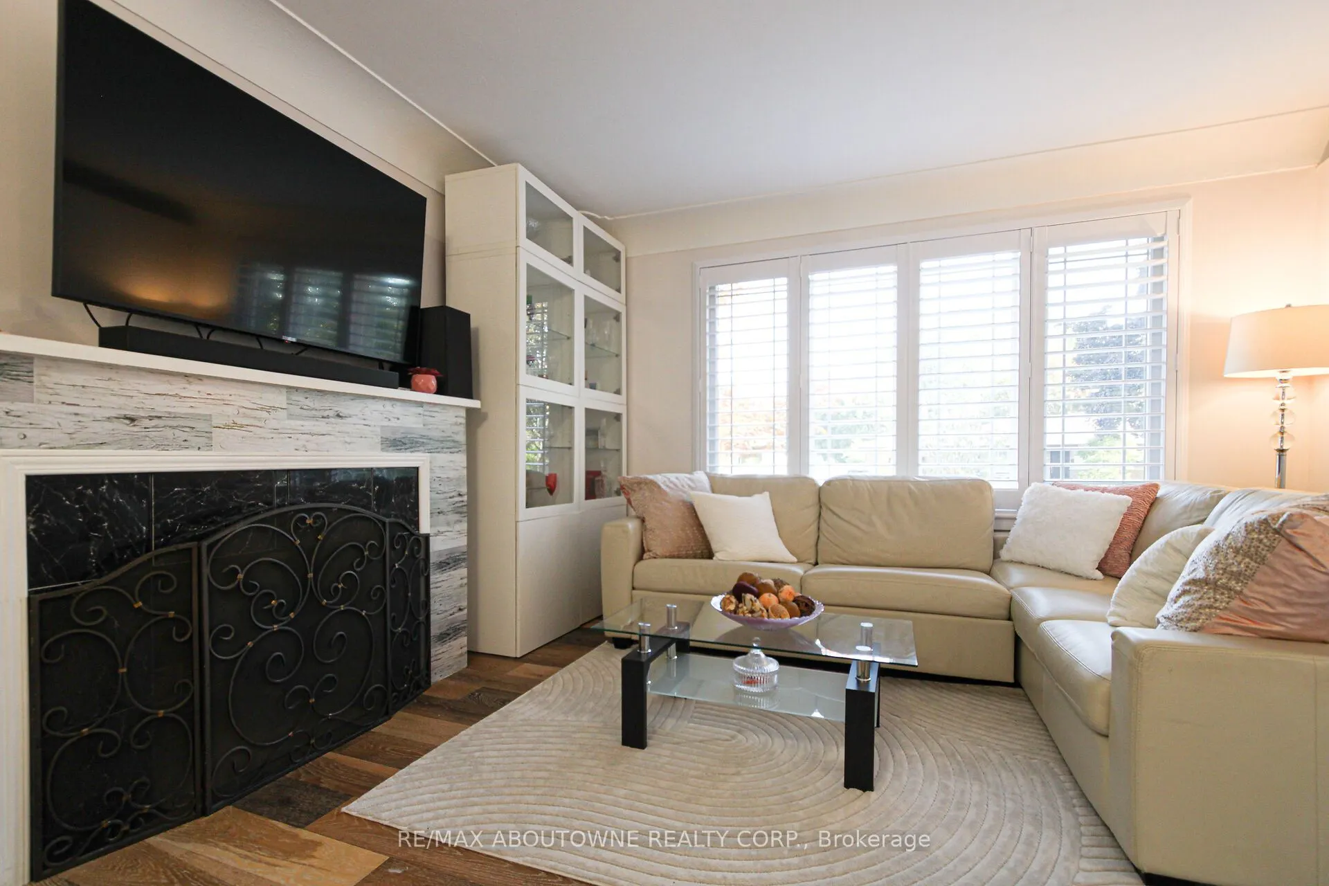 2105 Maplewood Drive