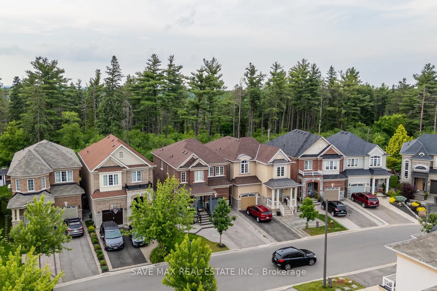 9 Upper Canada Court