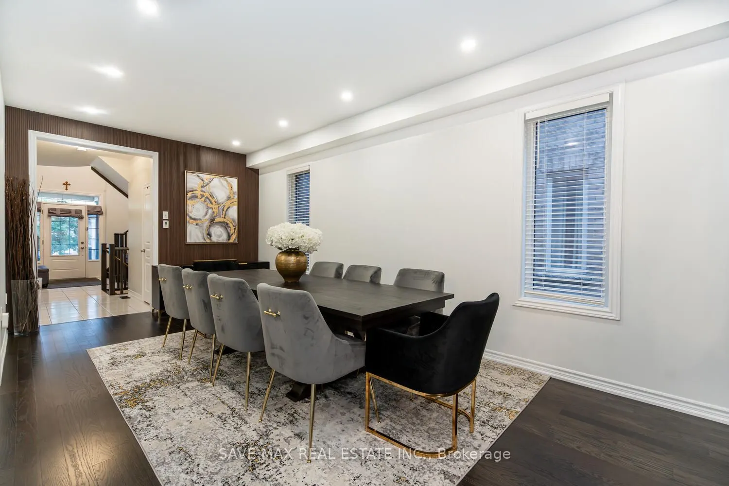 9 Upper Canada Court