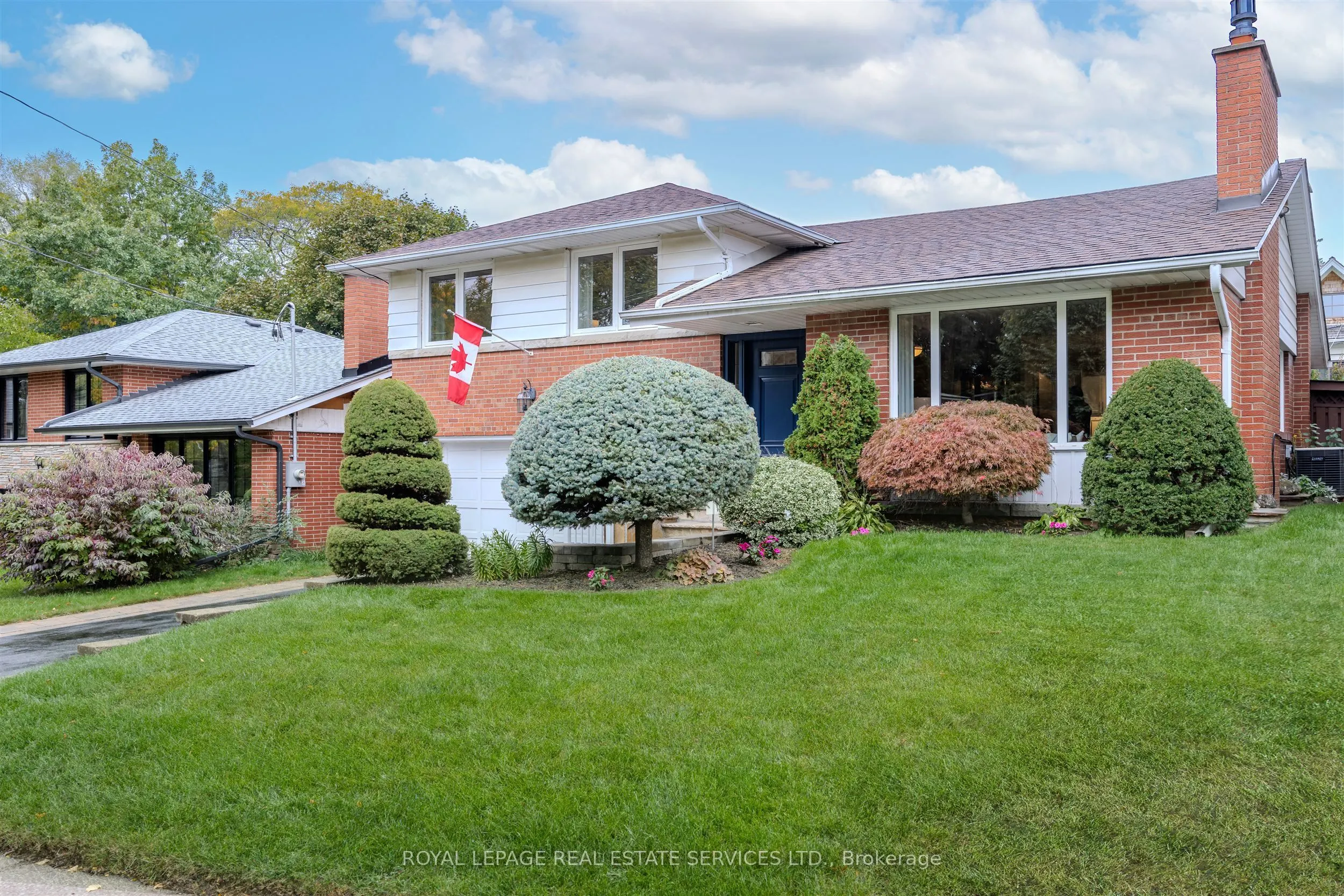 48 Reid Manor