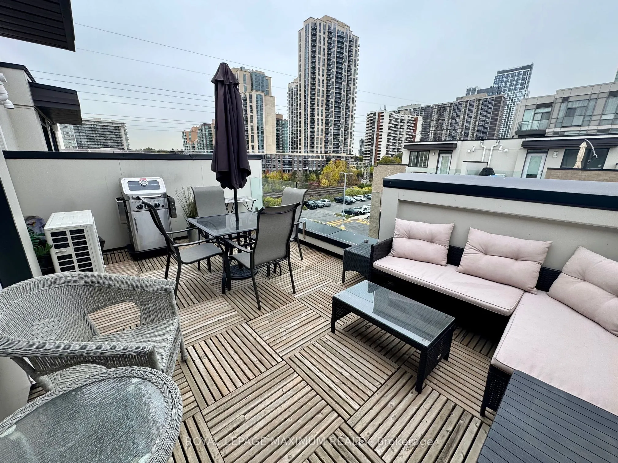 30 Fieldway Road, #92