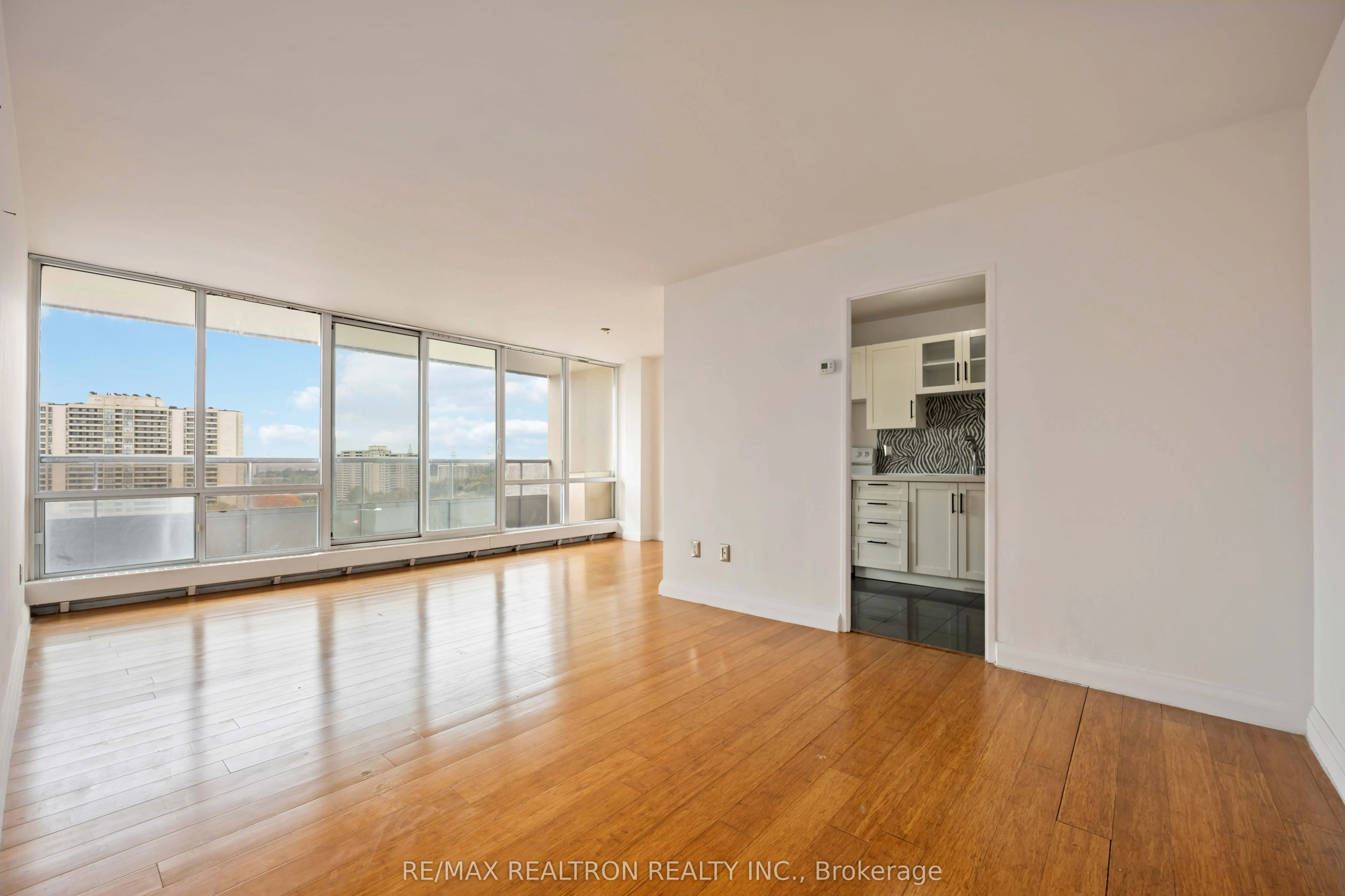 31 Four Winds Drive, #1014
