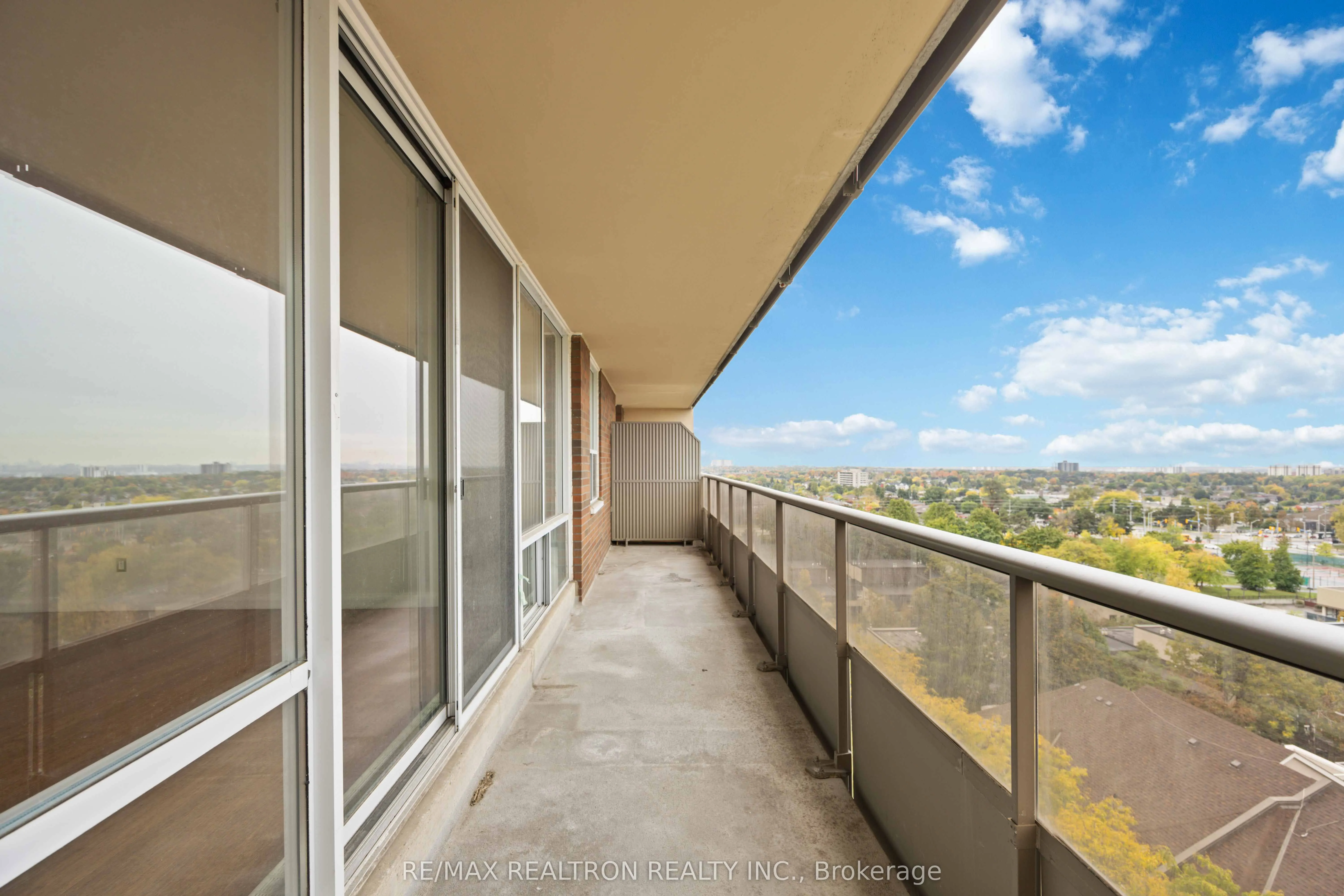 31 Four Winds Drive, #1014
