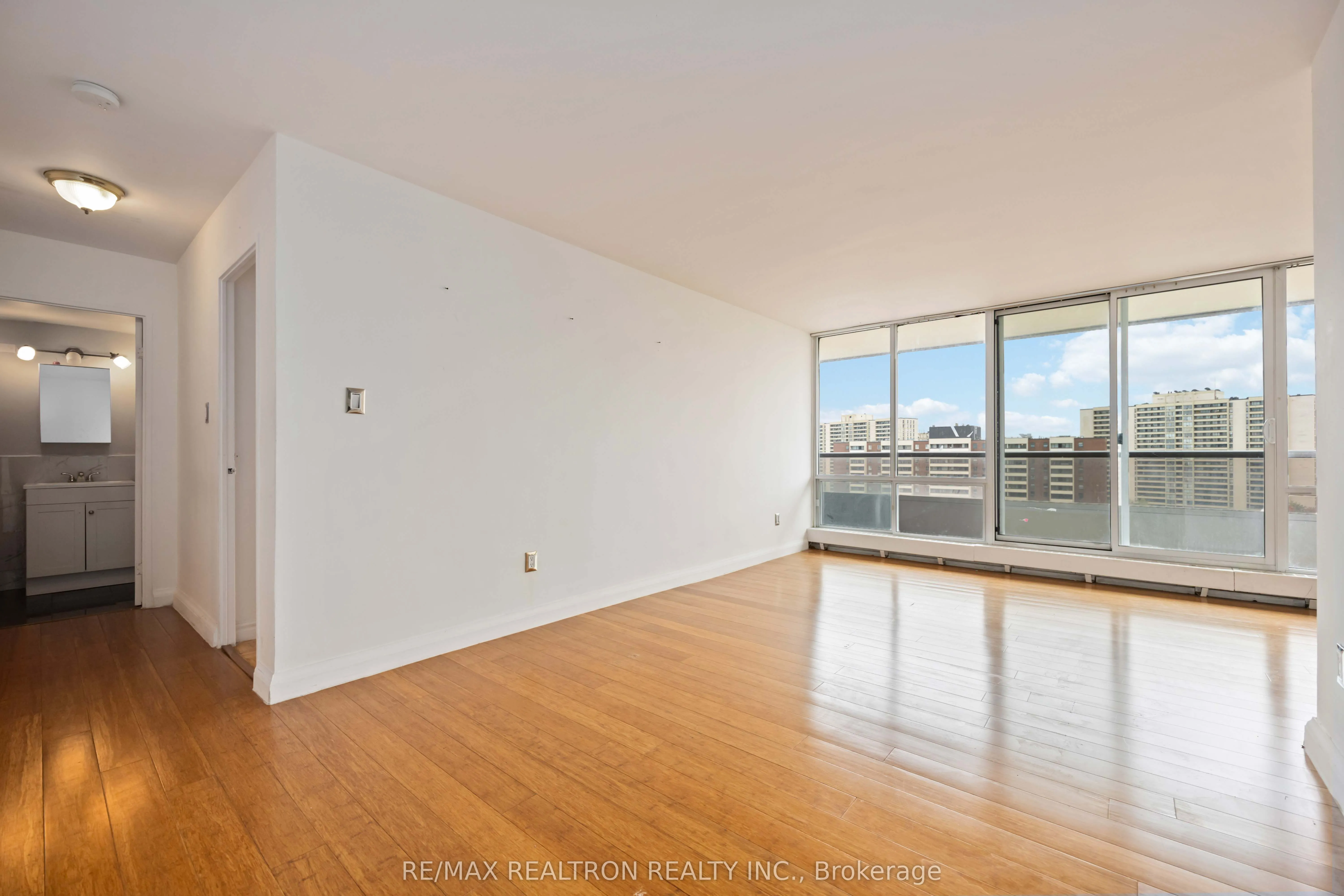 31 Four Winds Drive, #1014