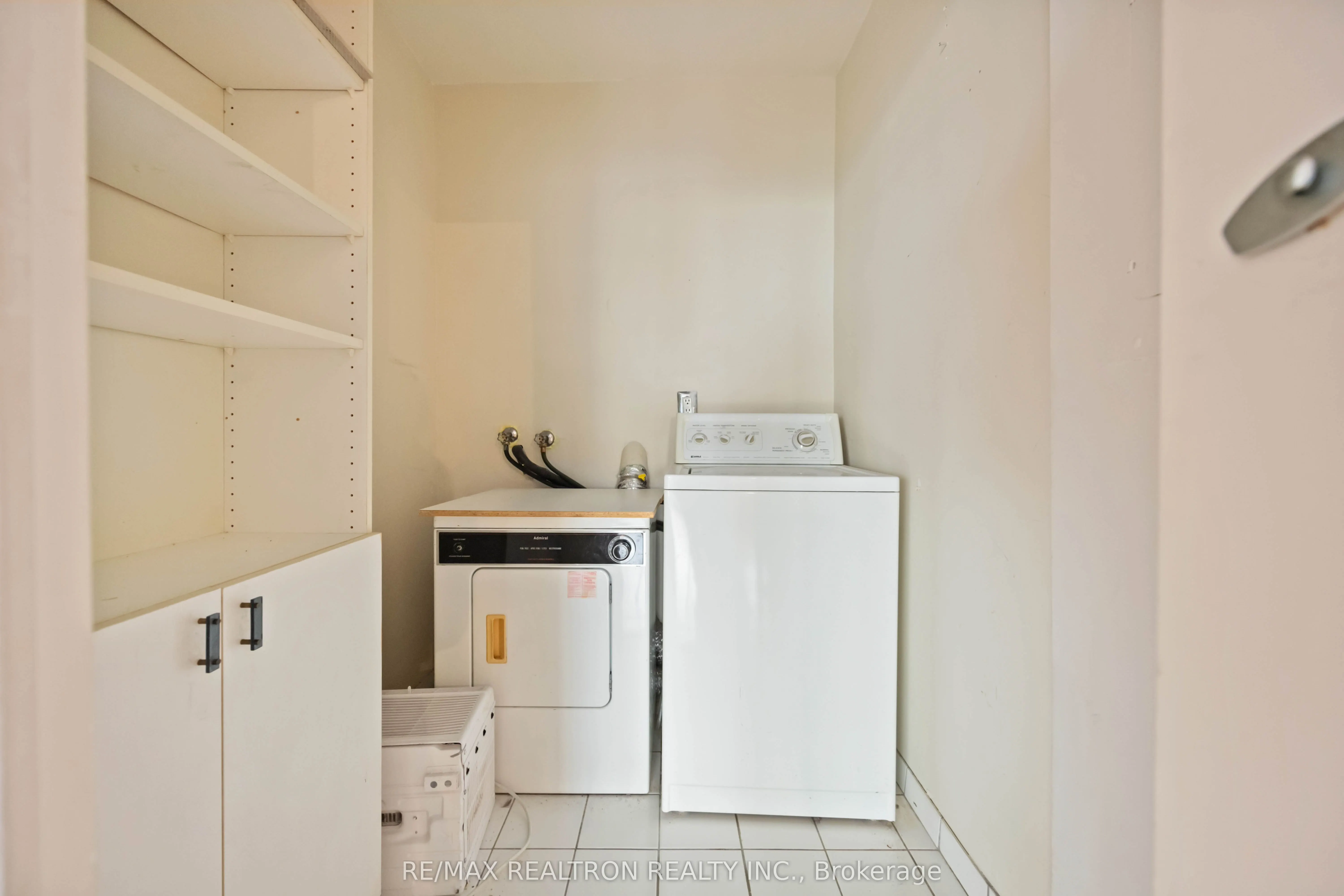 31 Four Winds Drive, #1014