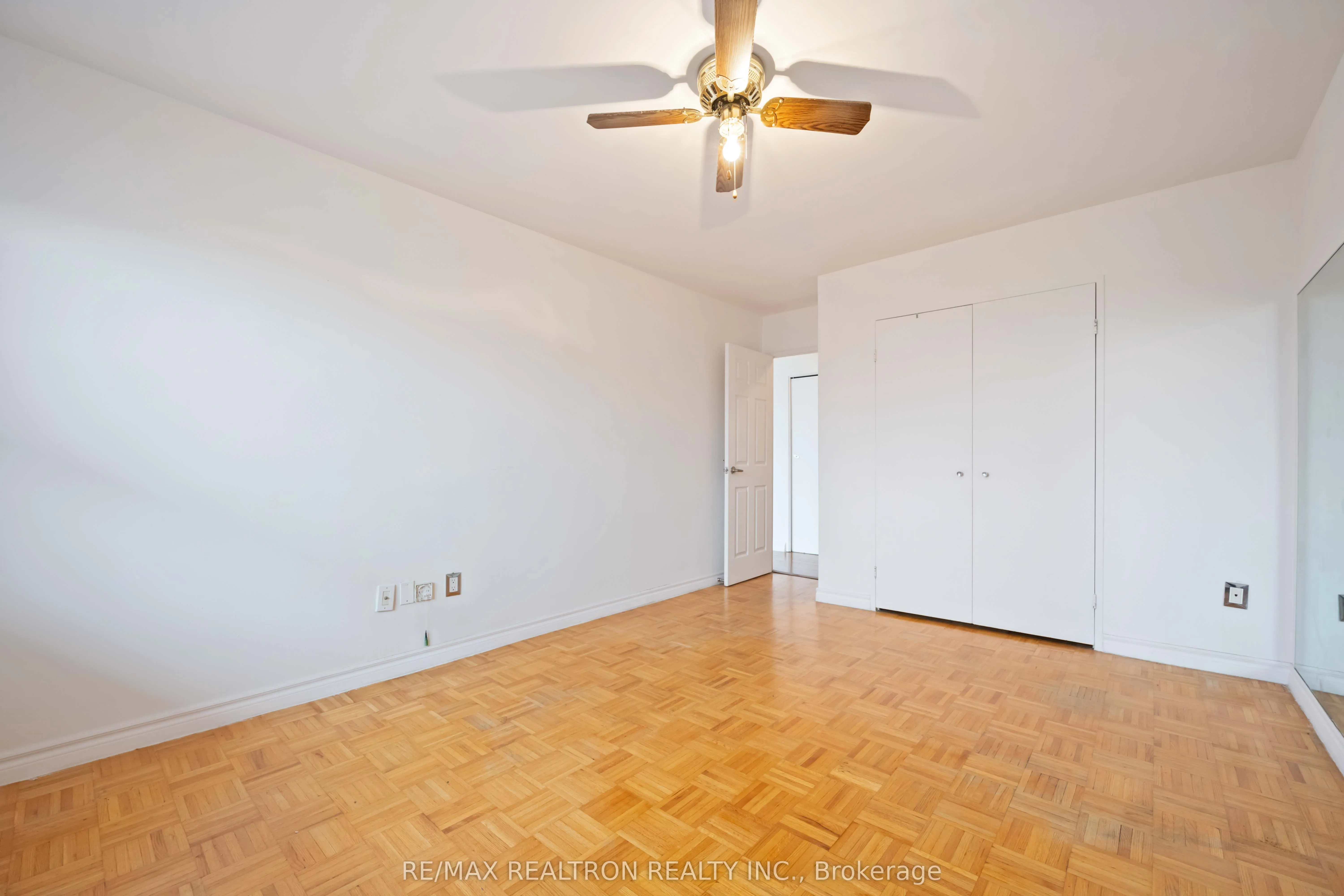31 Four Winds Drive, #1014